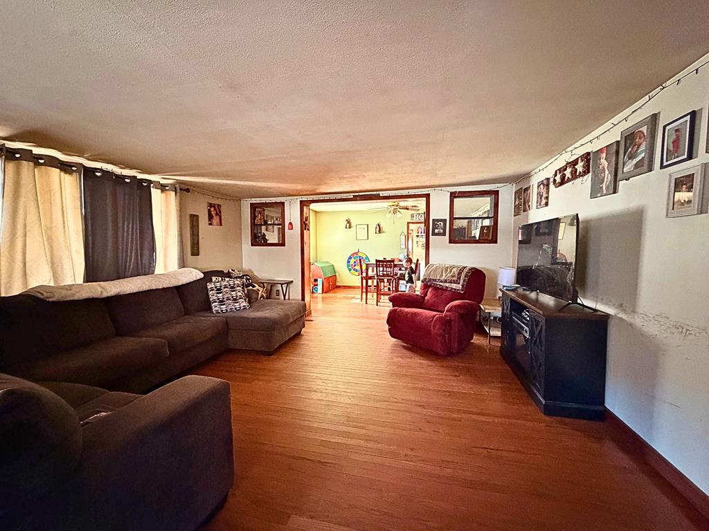 211 North Williamson Rd