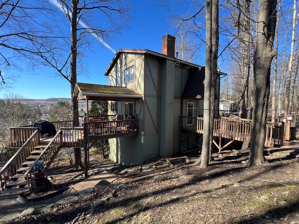 140 Wakefield Terrace