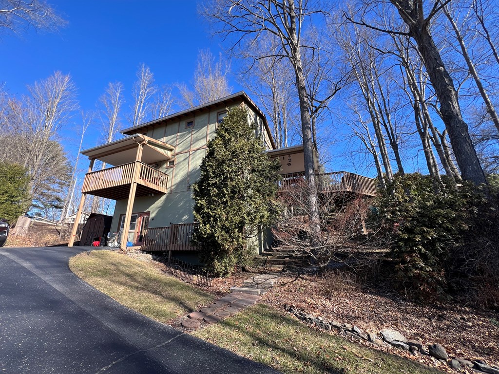 140 Wakefield Terrace