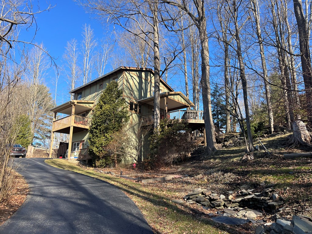 140 Wakefield Terrace