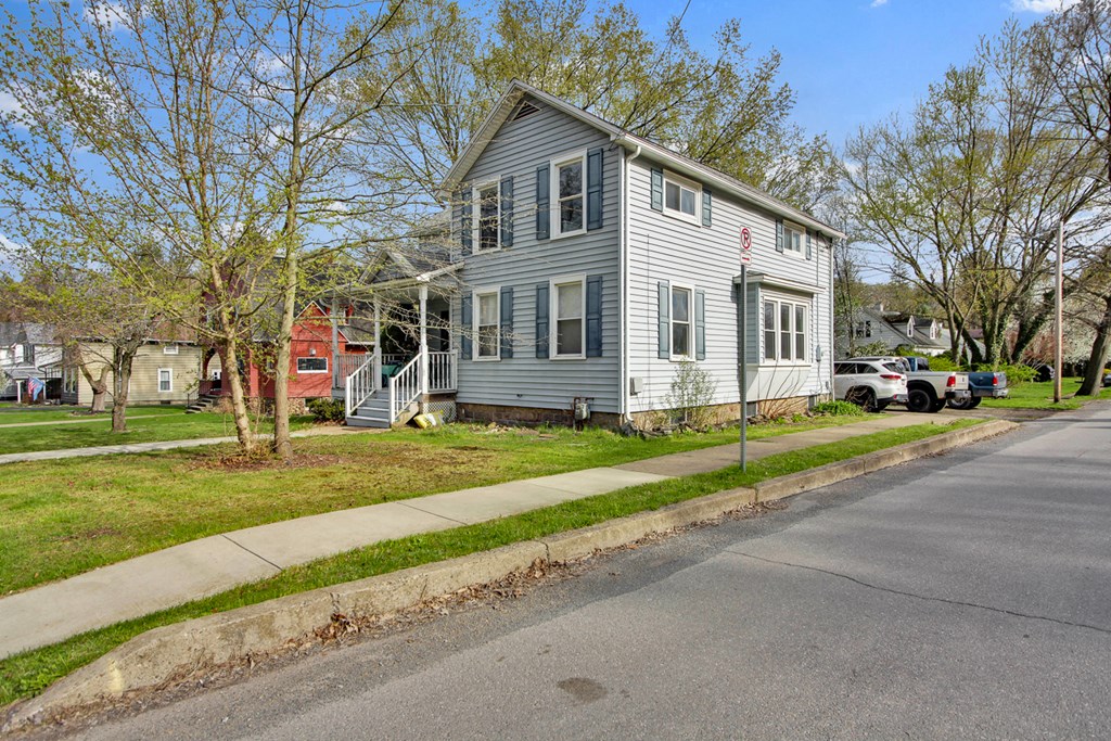 21 West Avenue