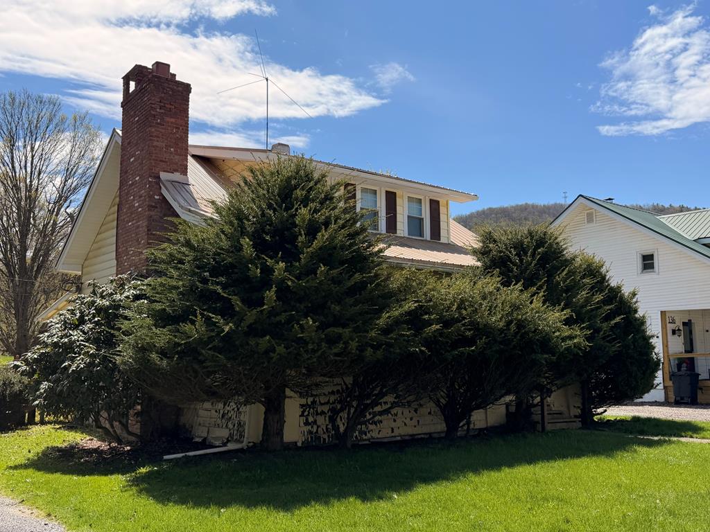 126 Race Street