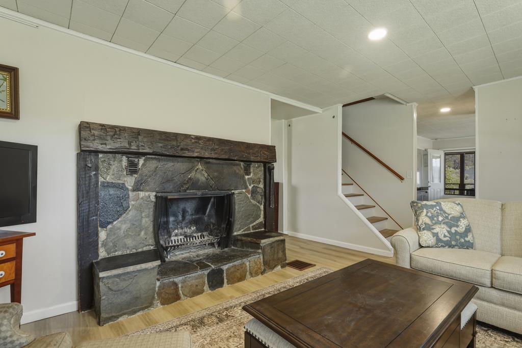 521 Skyline Drive