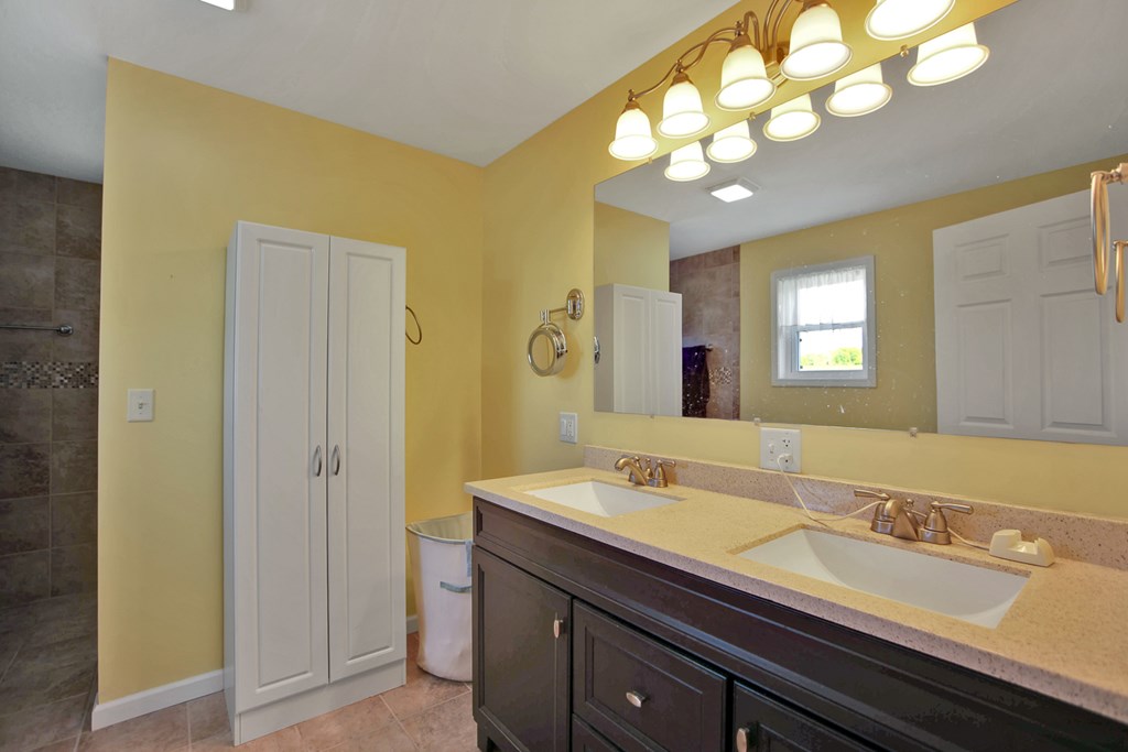 1058 Croft Hill Rd