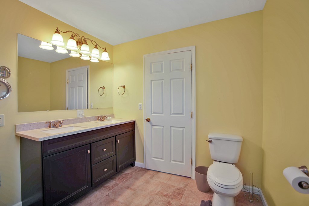 1058 Croft Hill Rd