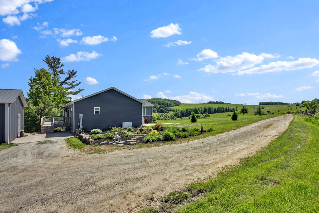 1058 Croft Hill Rd