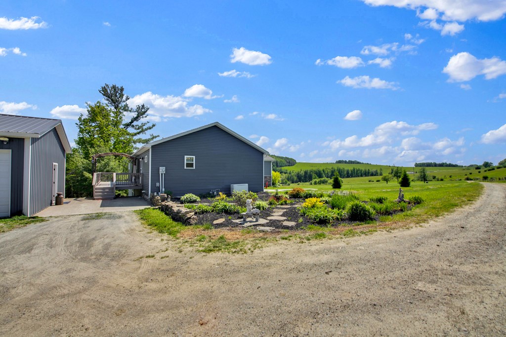 1058 Croft Hill Rd