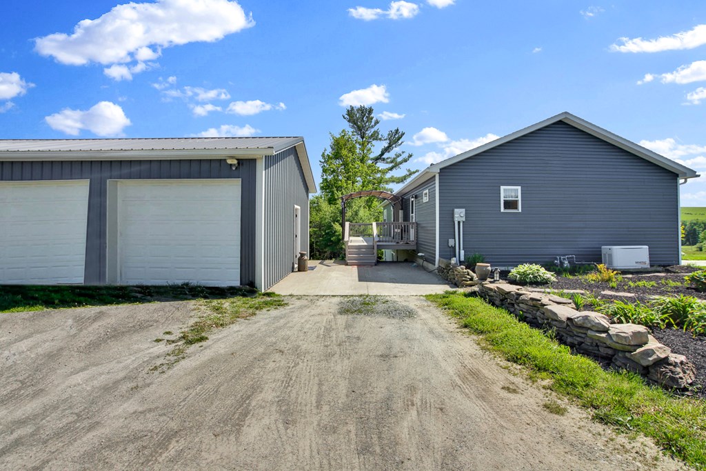 1058 Croft Hill Rd