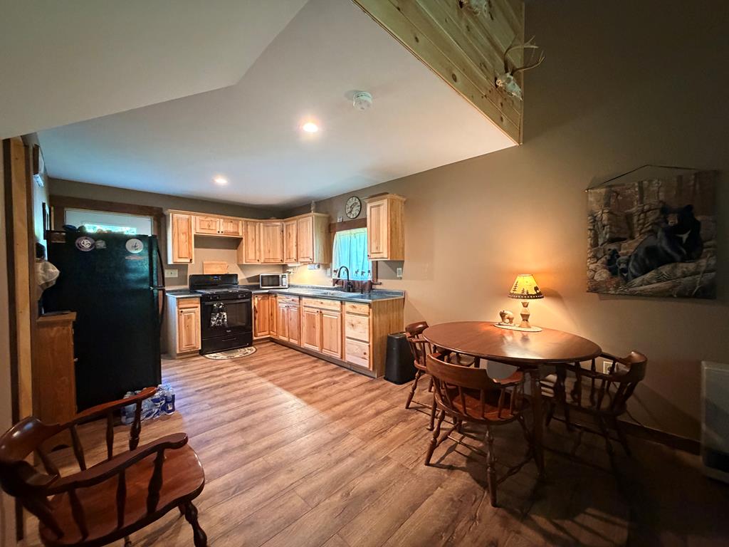 43 Pine Creek Village Road