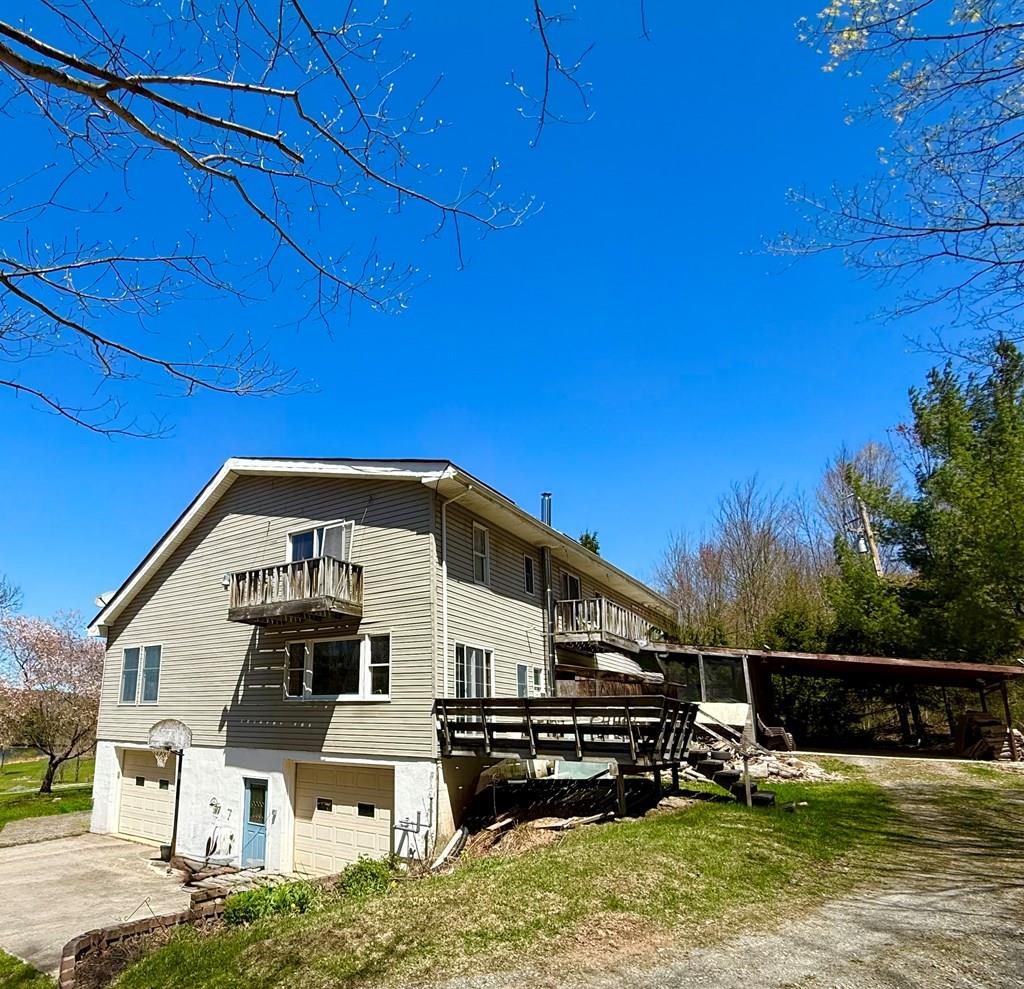 1731 West Hill Road