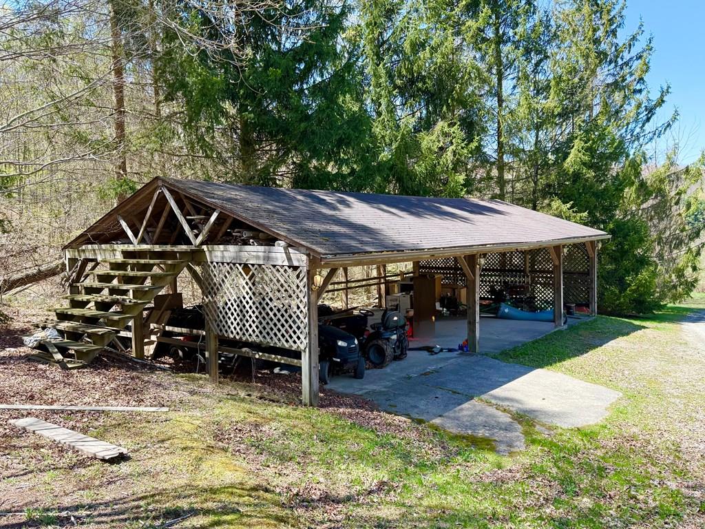 1731 West Hill Road