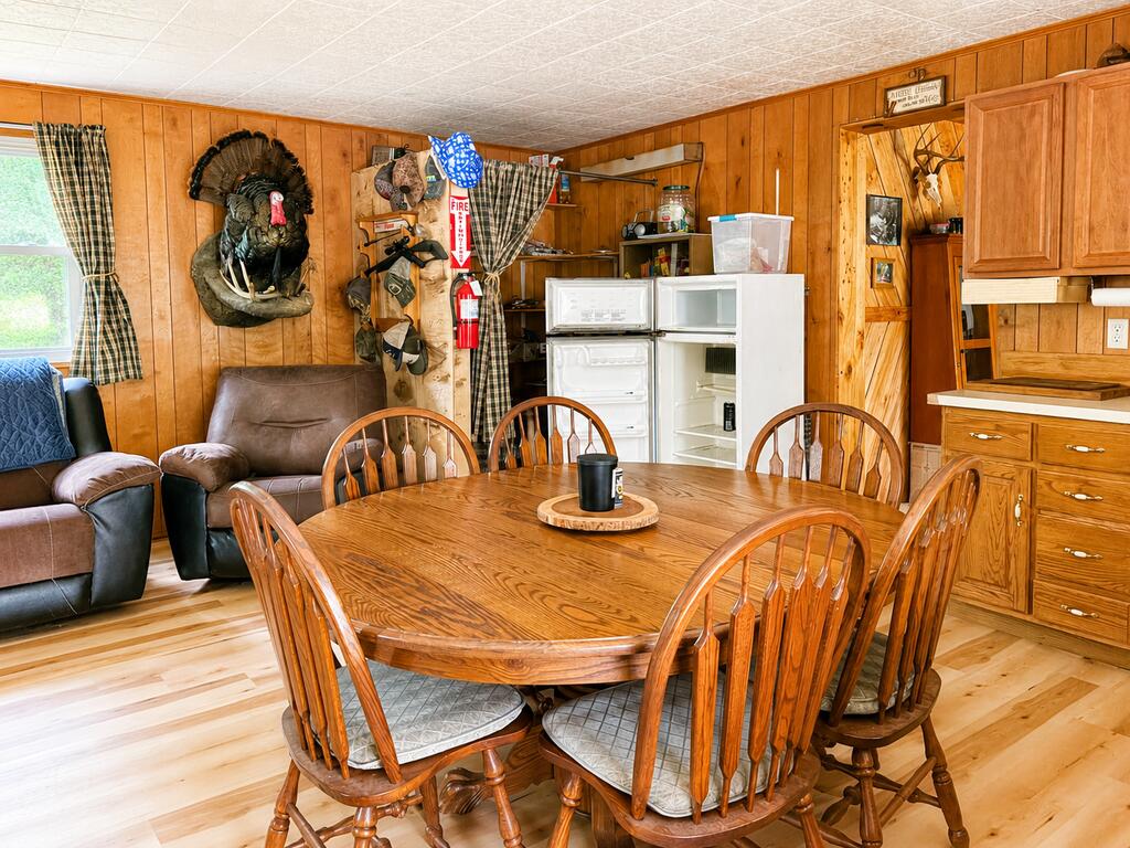 1013 Mount Tom Lane