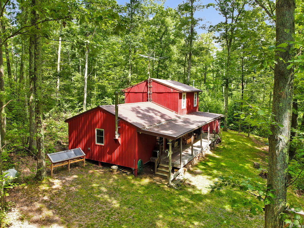1013 Mount Tom Lane