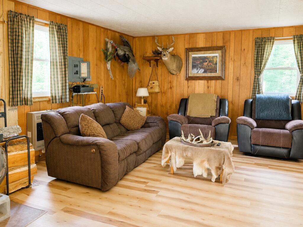 1013 Mount Tom Lane