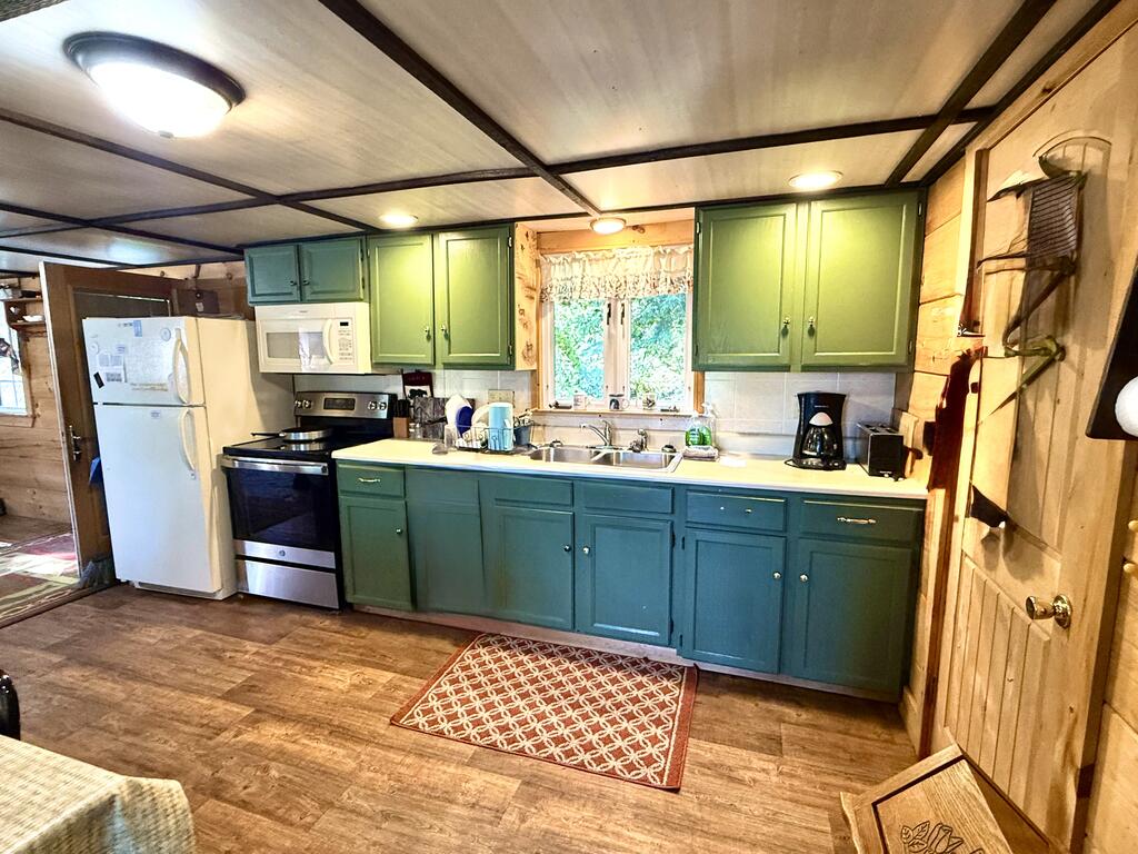 225 Porky Pine Trail