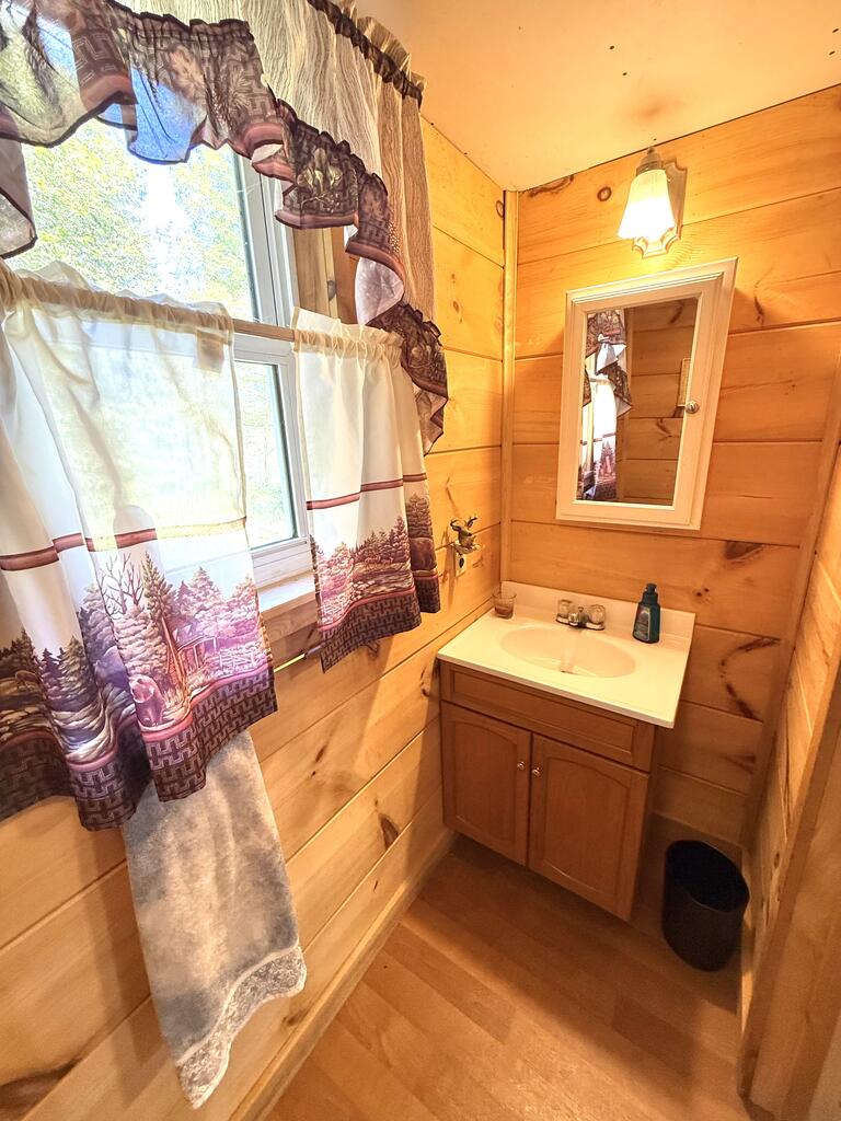 225 Porky Pine Trail