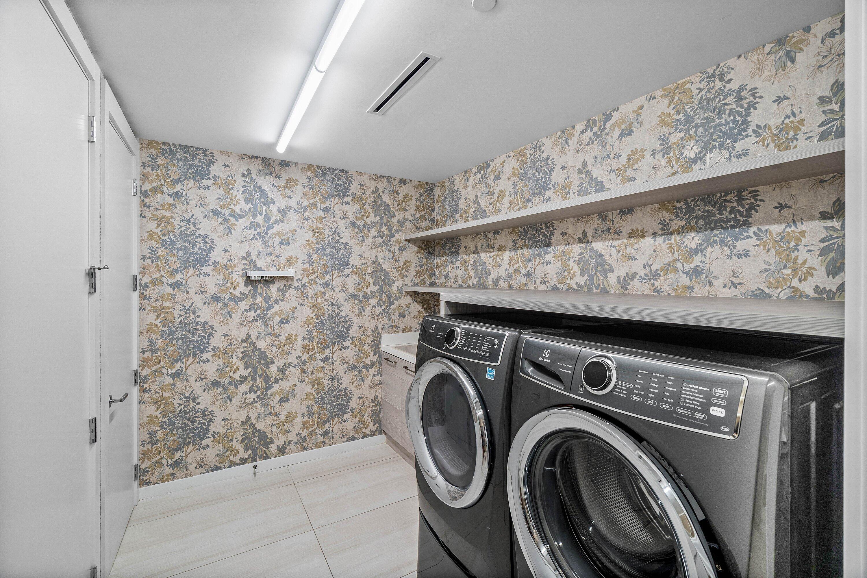 200 SE Mizner Boulevard 209