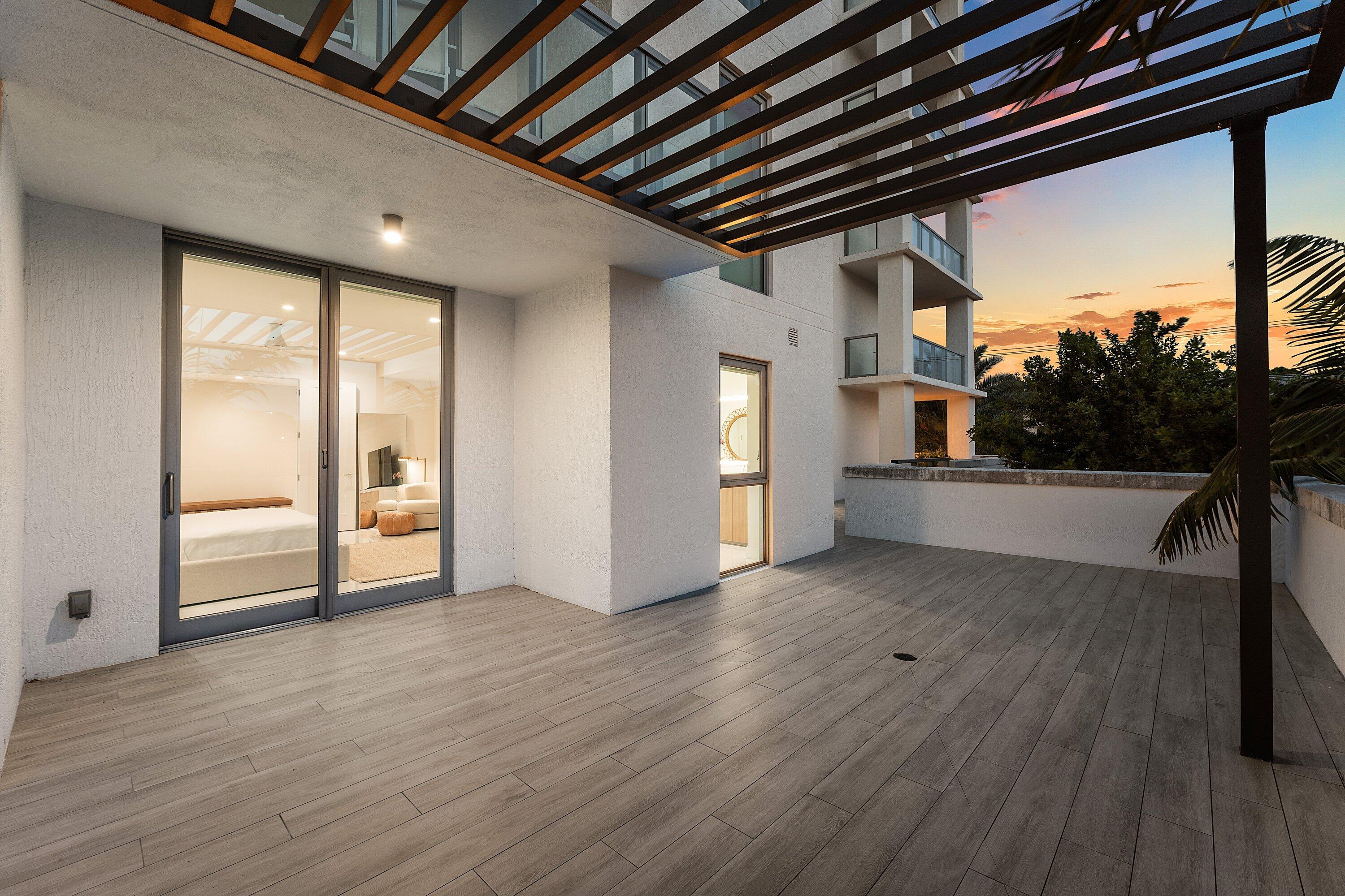 475 E Royal Palm Road 206