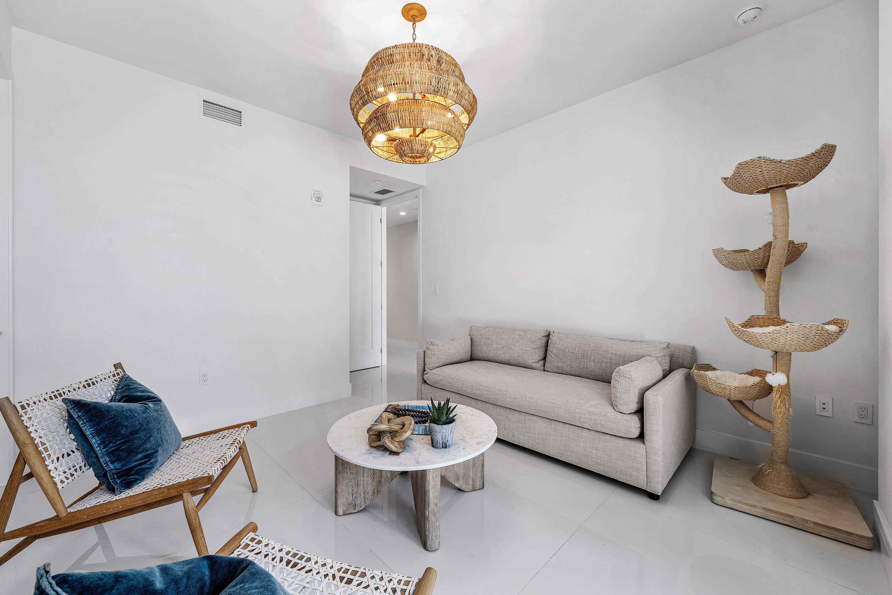 475 E Royal Palm Road 206