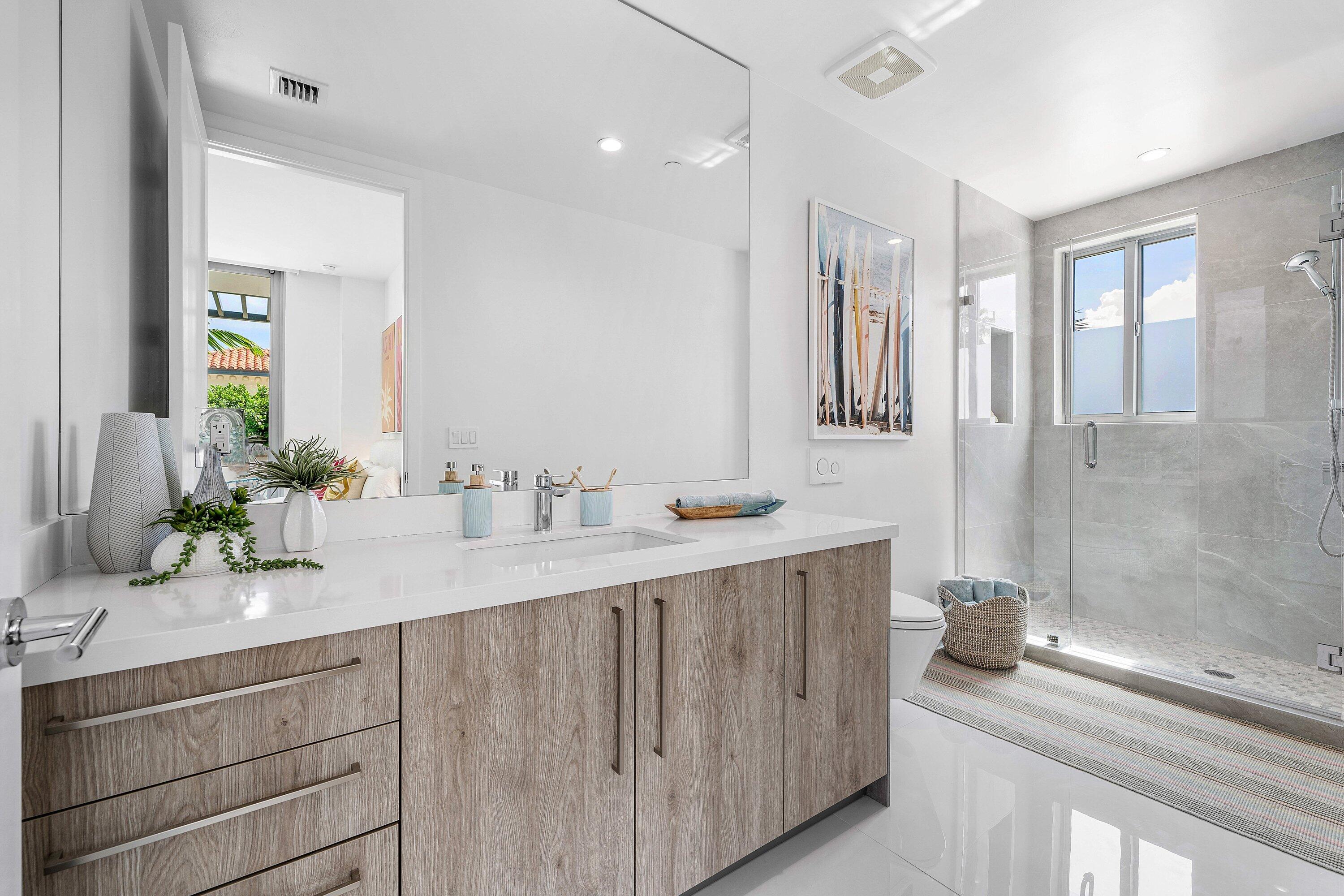 475 E Royal Palm Road 206
