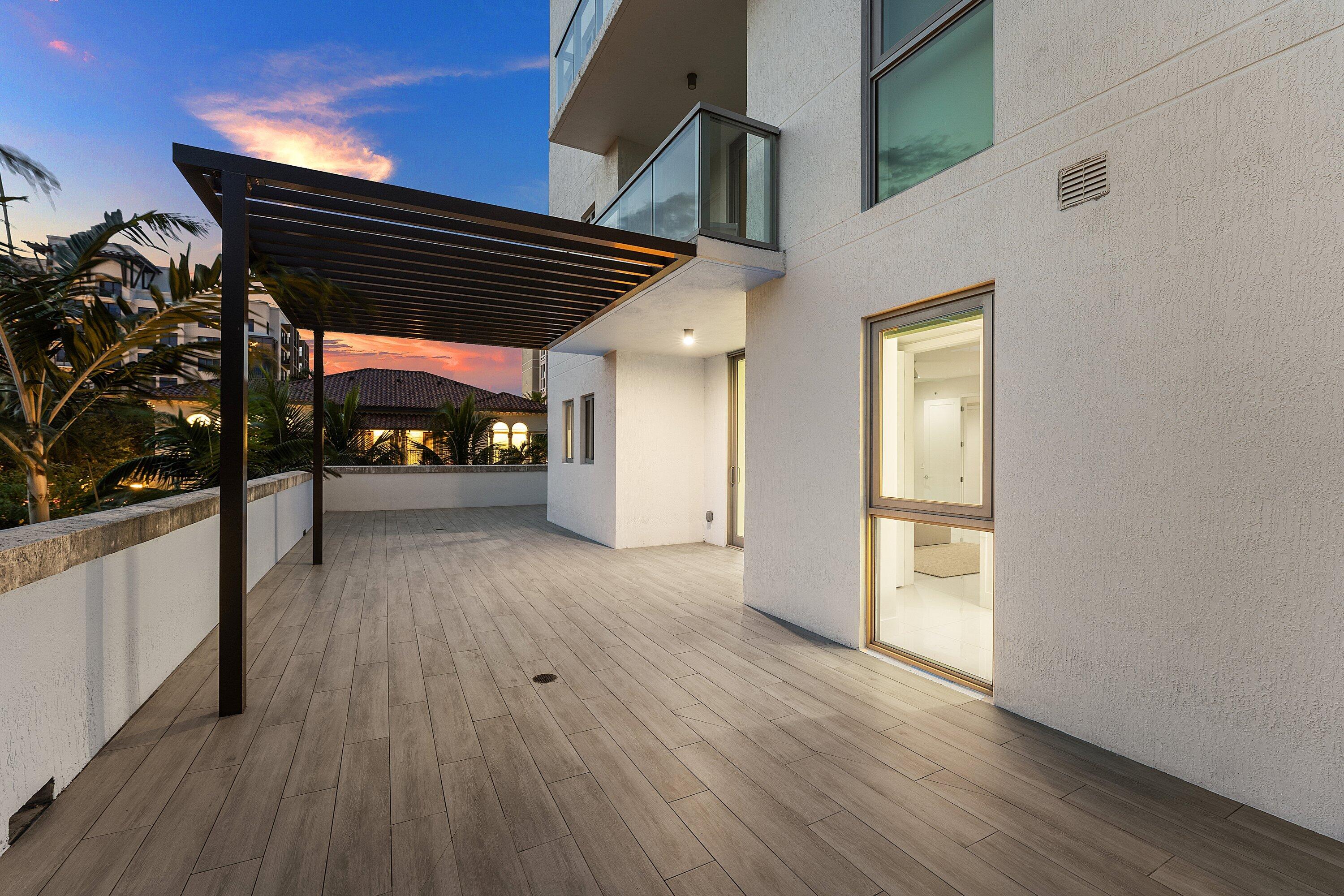 475 E Royal Palm Road 206