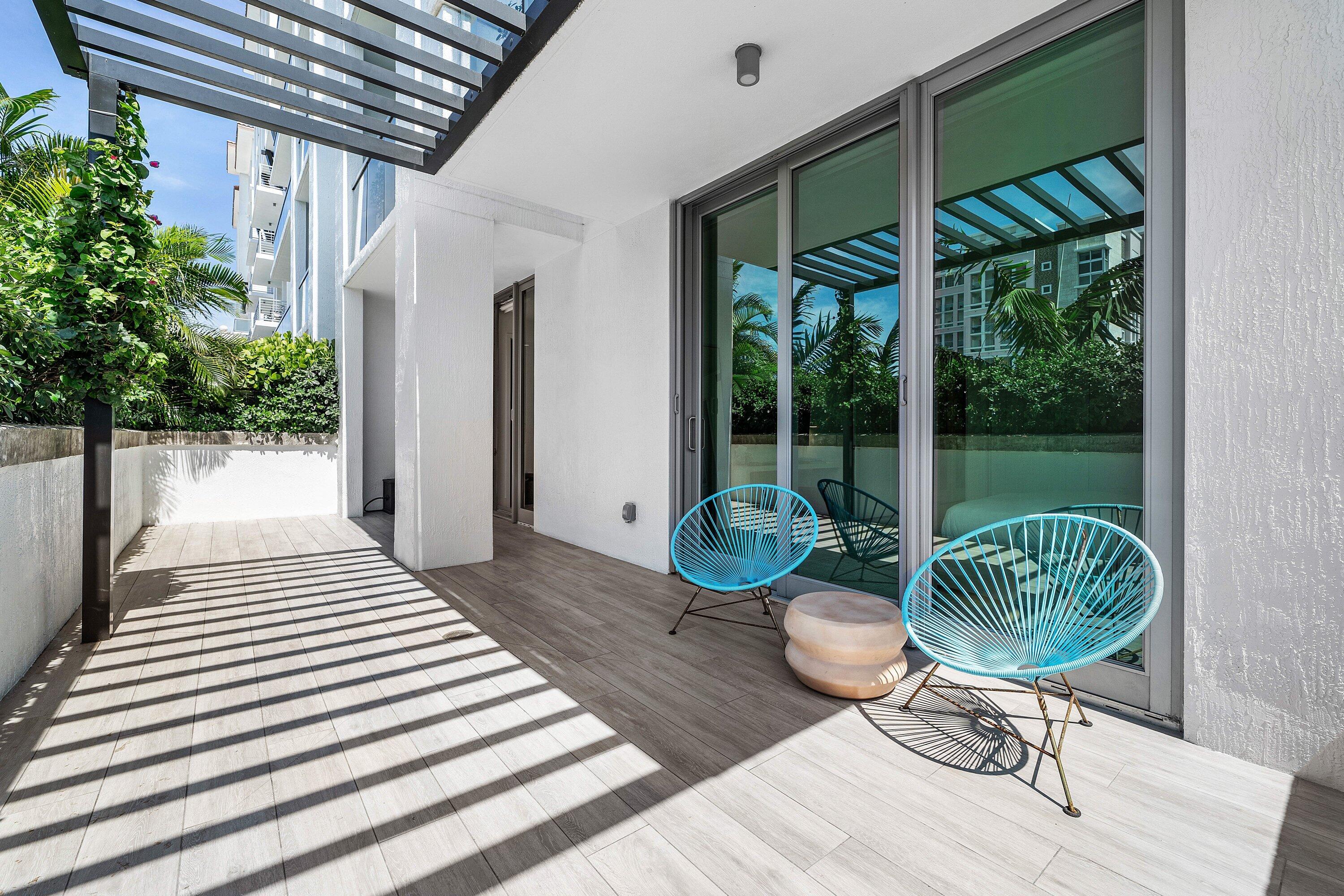 475 E Royal Palm Road 206