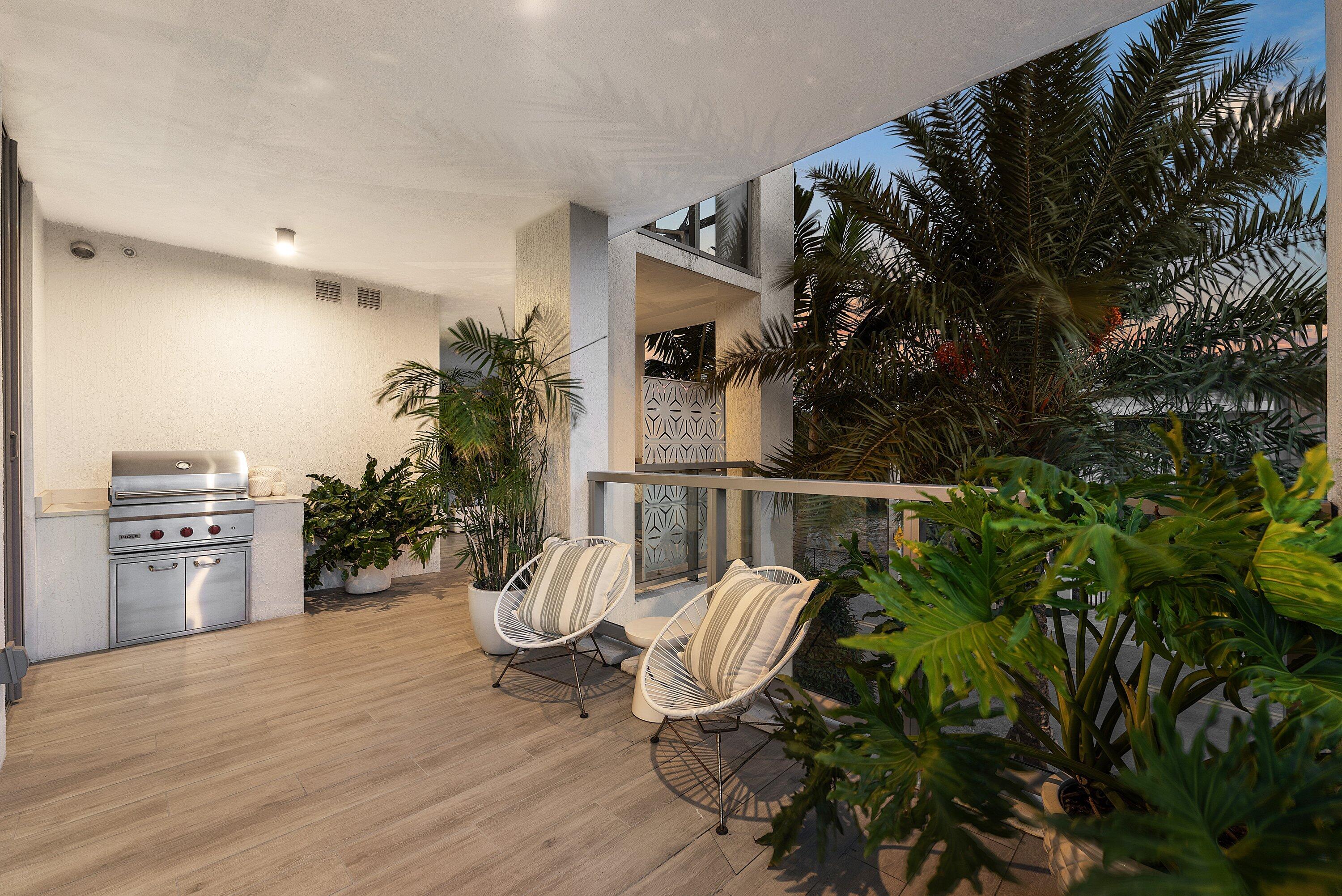 475 E Royal Palm Road 206