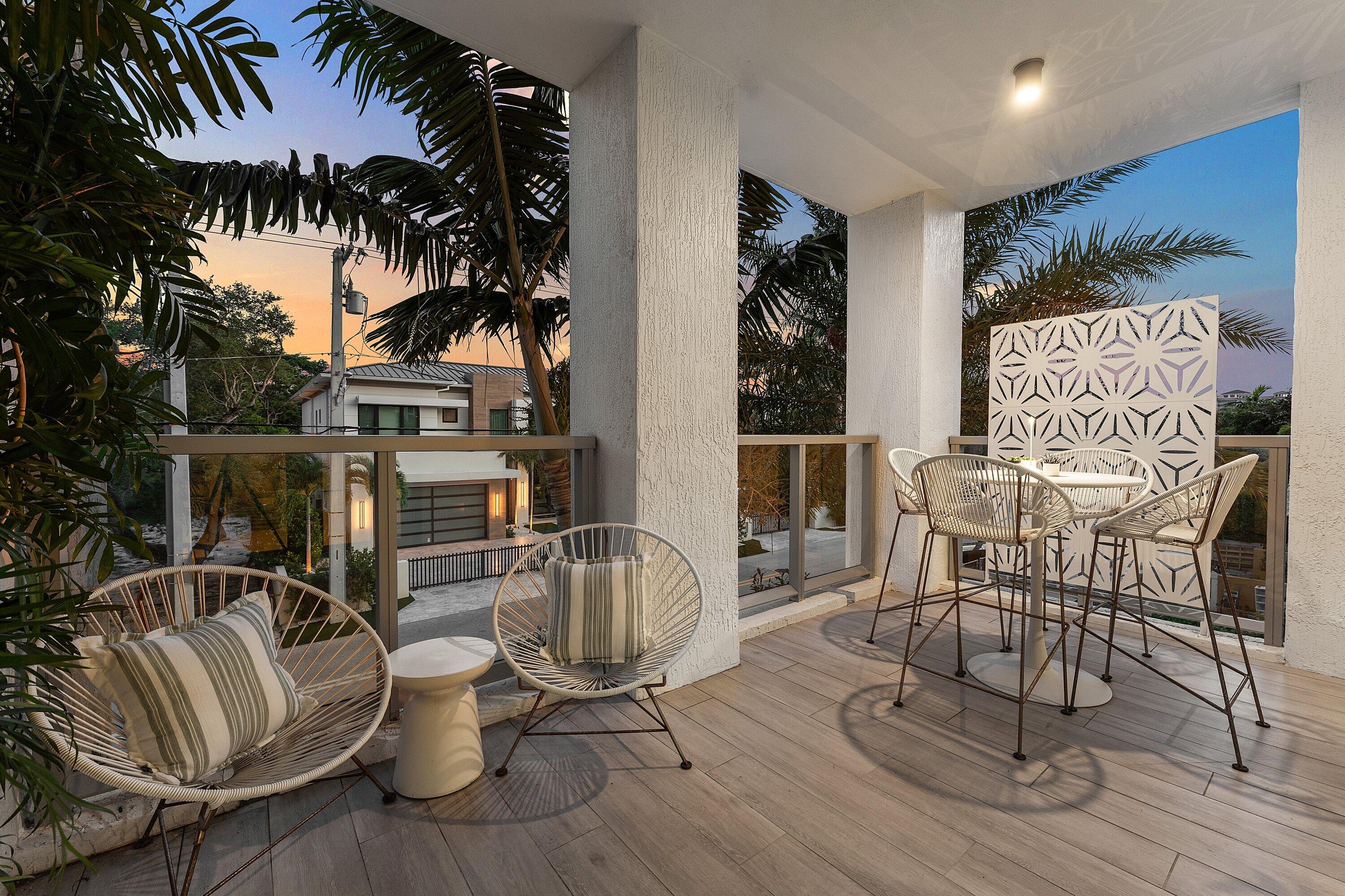 475 E Royal Palm Road 206