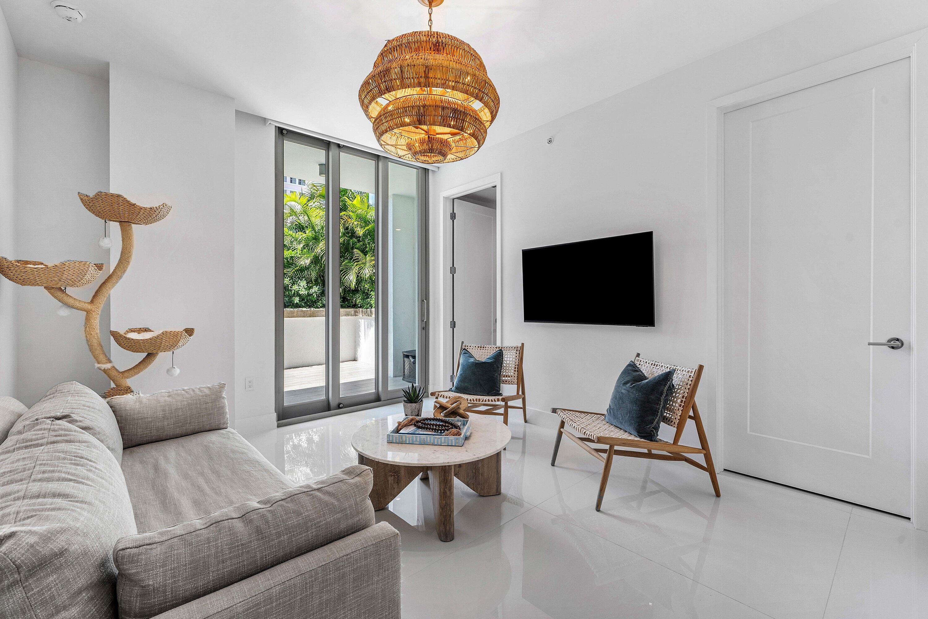 475 E Royal Palm Road 206