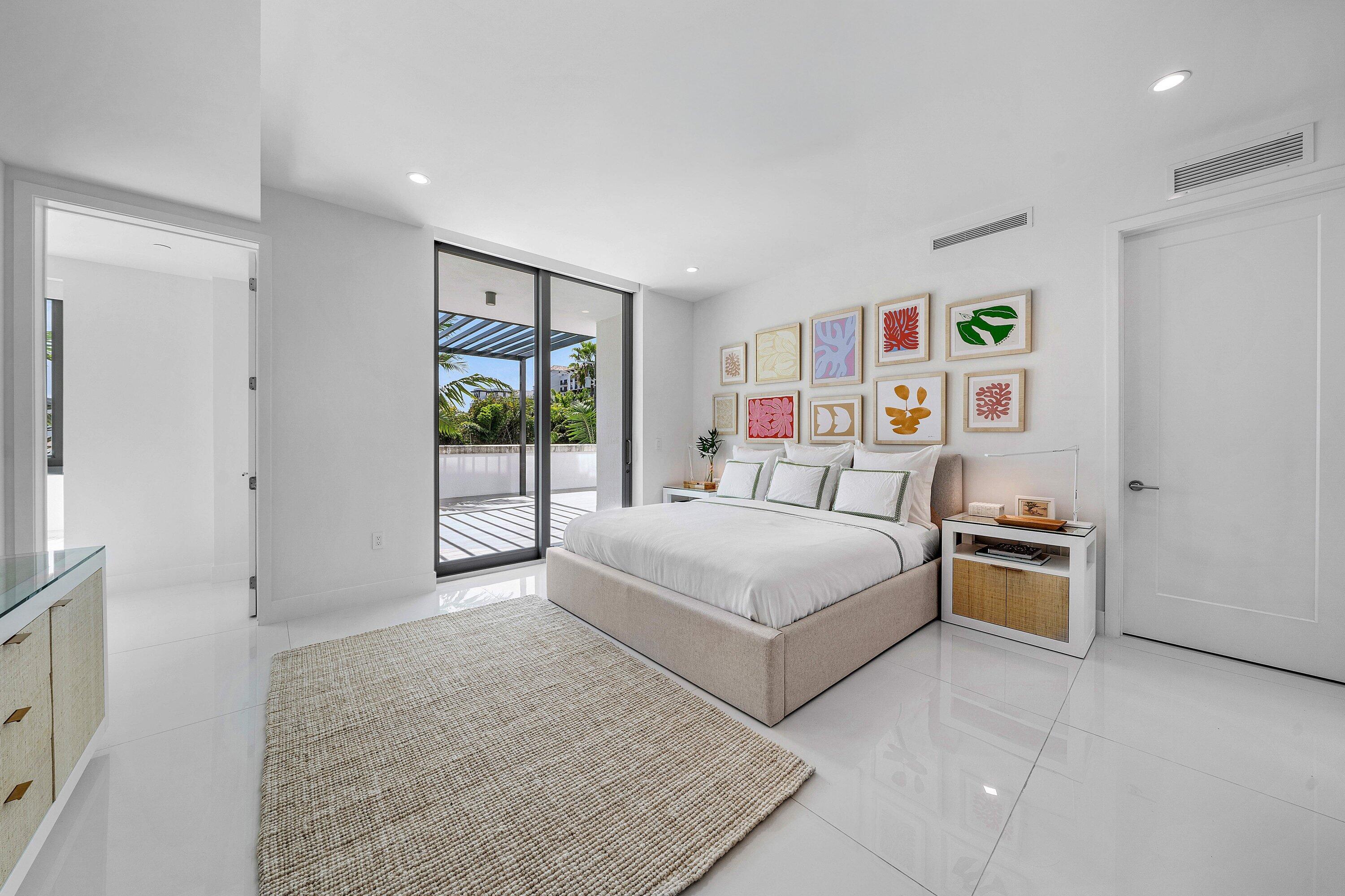 475 E Royal Palm Road 206