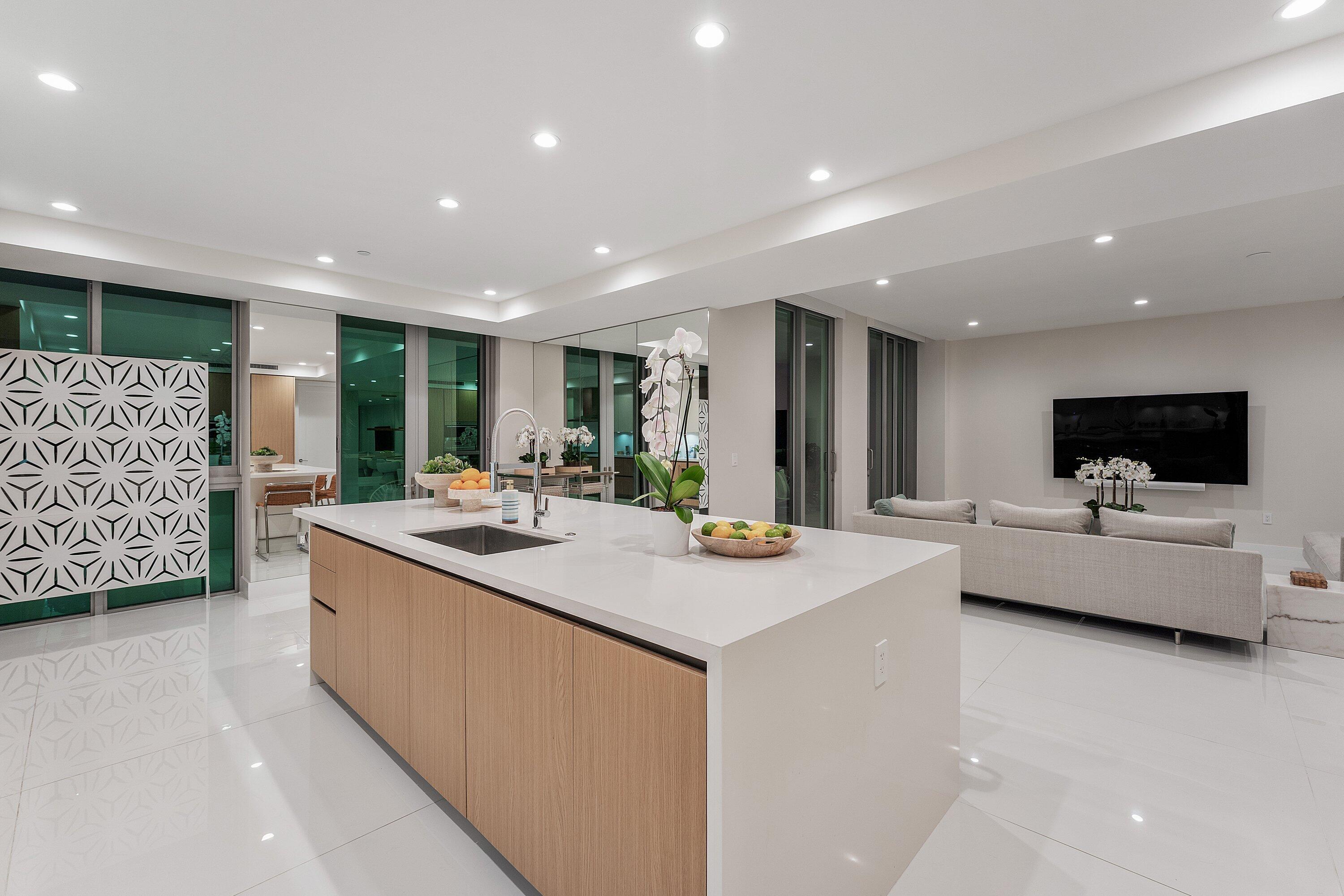 475 E Royal Palm Road 206