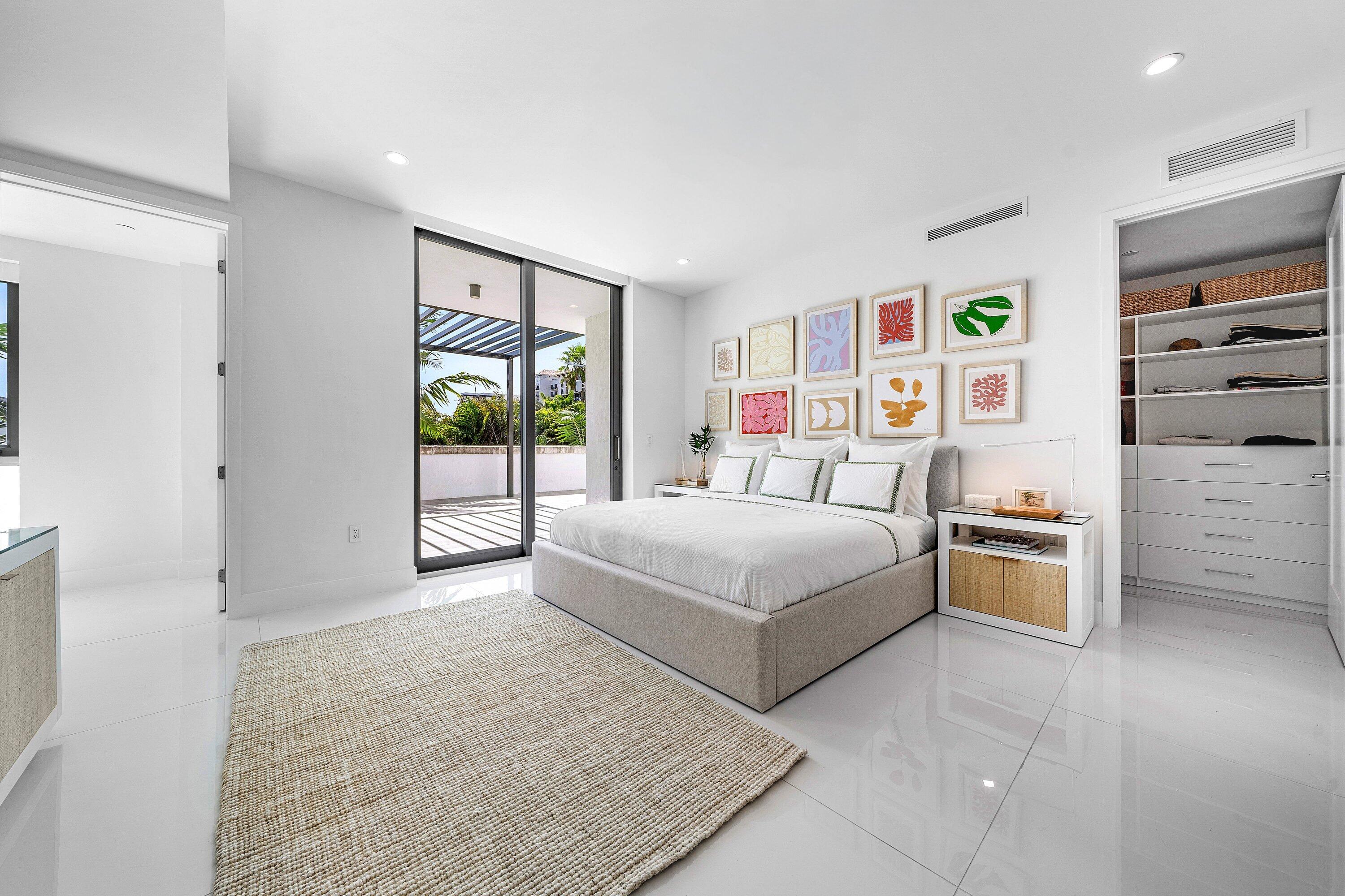 475 E Royal Palm Road 206