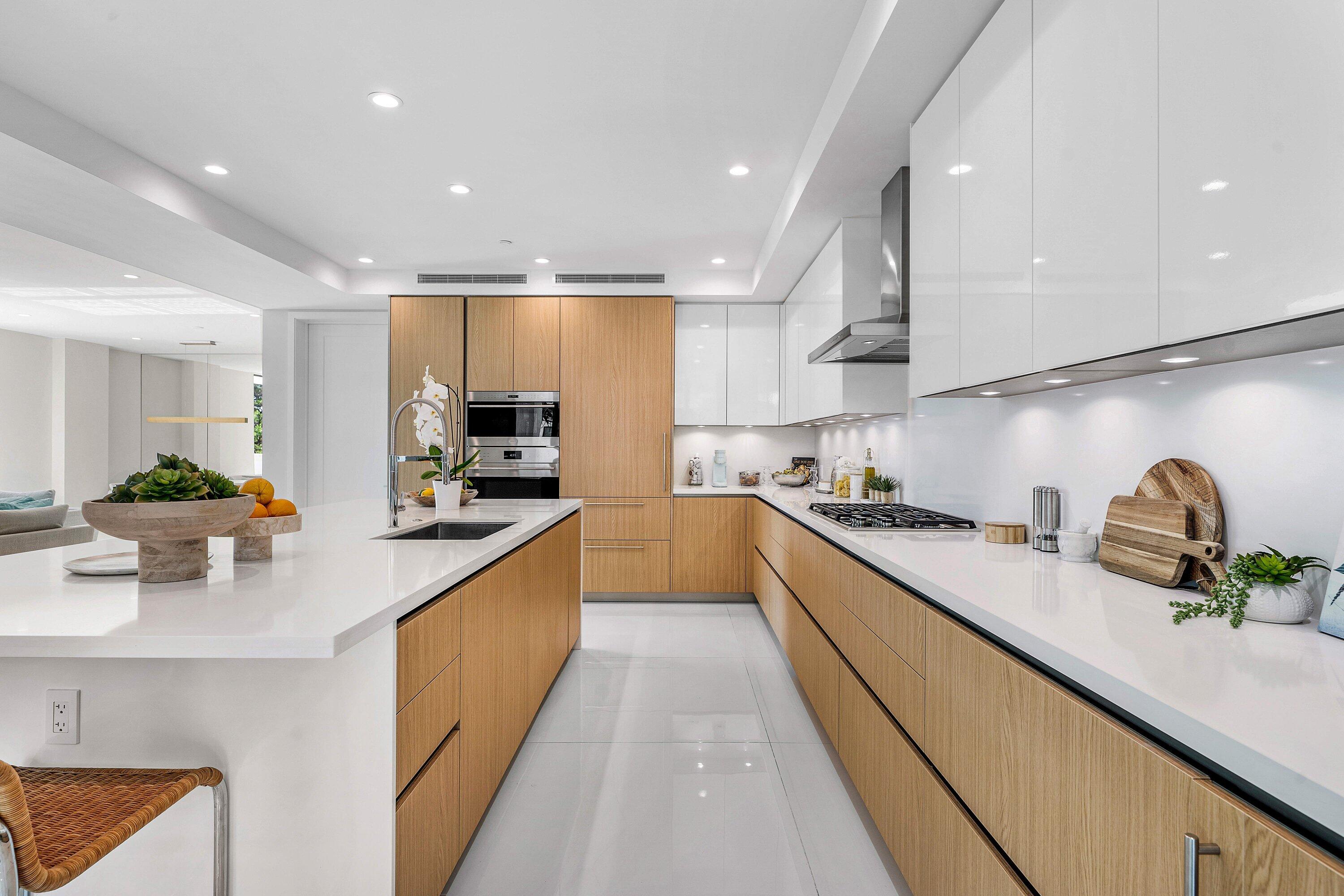 475 E Royal Palm Road 206