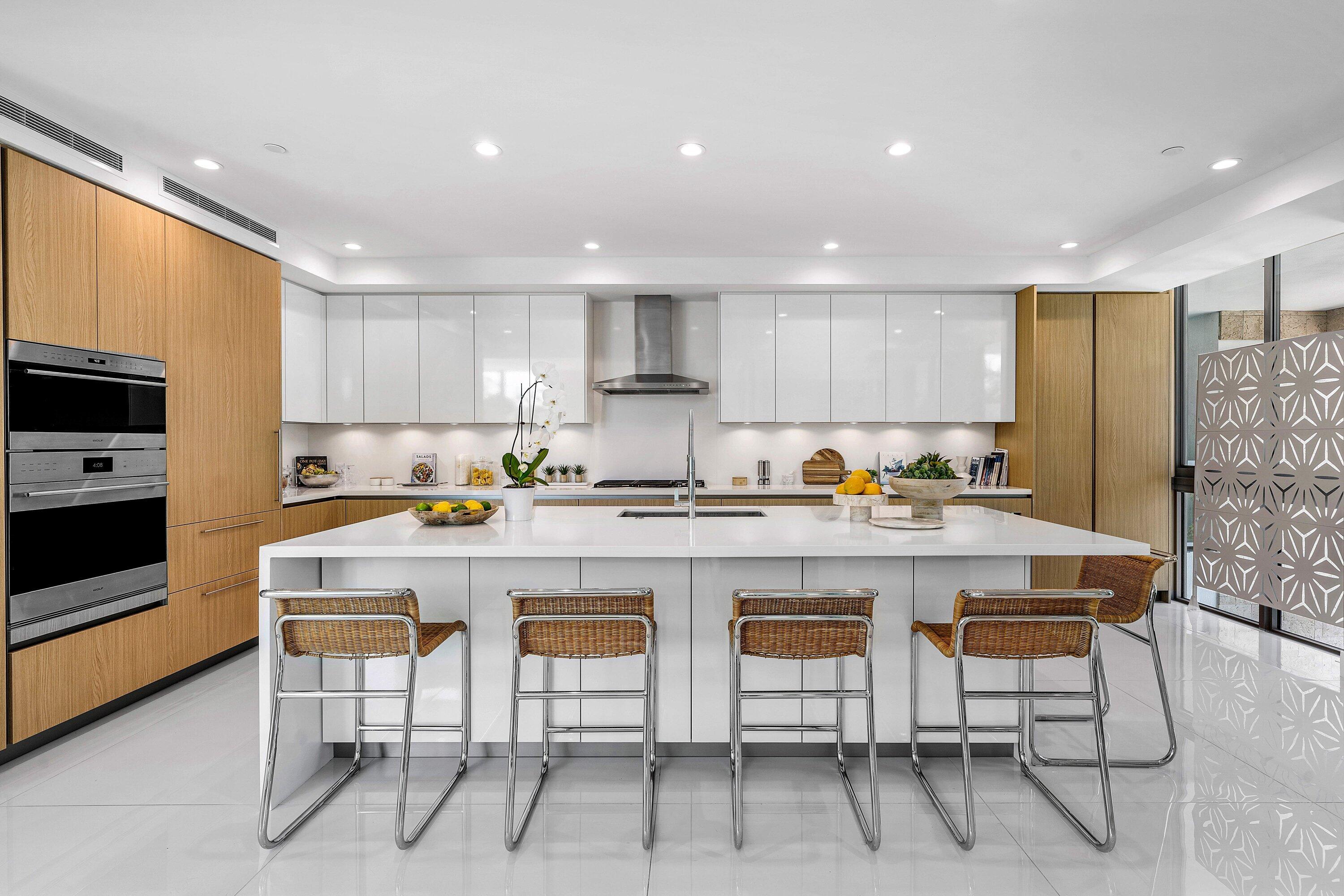 475 E Royal Palm Road 206