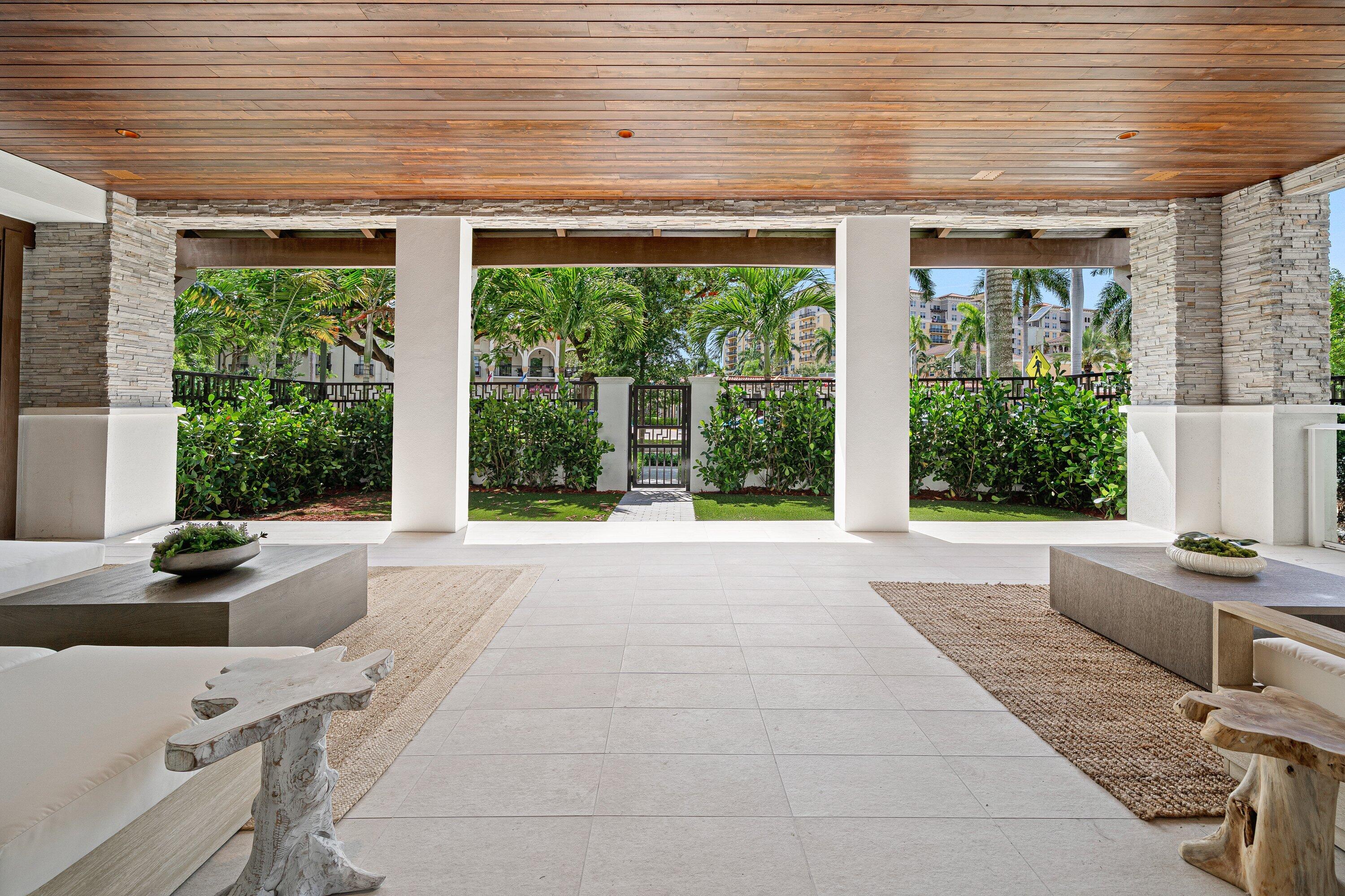 220 SE Mizner Boulevard 102