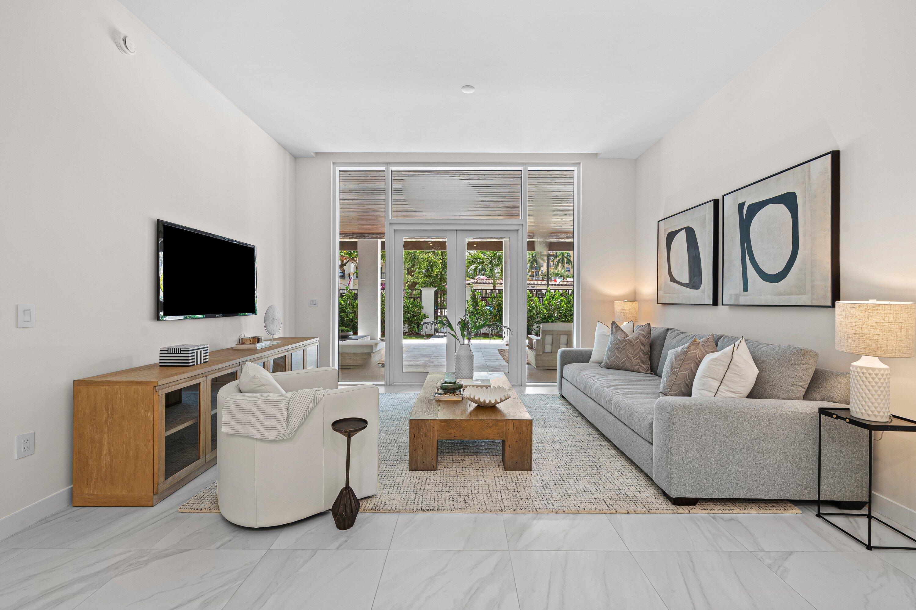 220 SE Mizner Boulevard 102