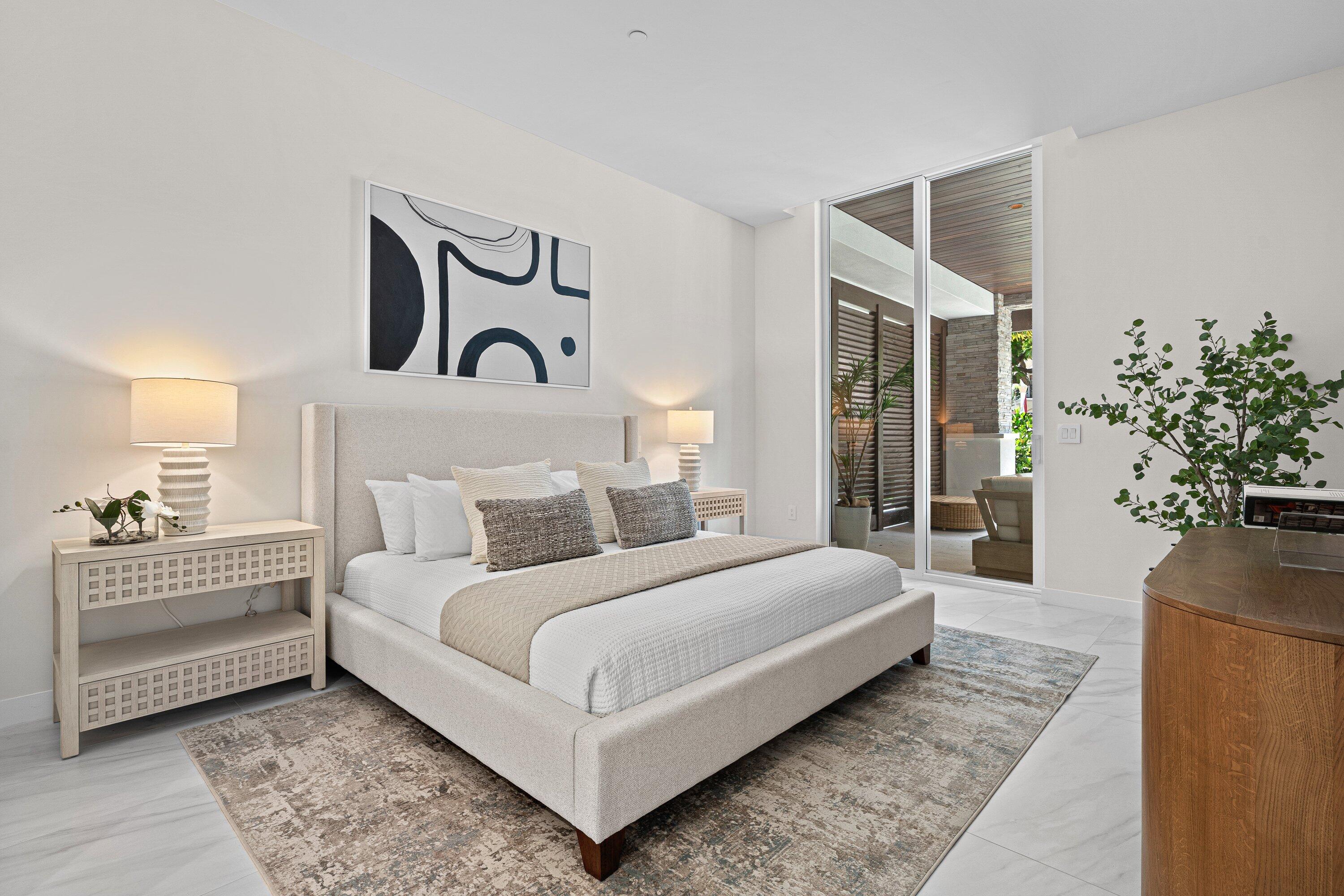 220 SE Mizner Boulevard 102