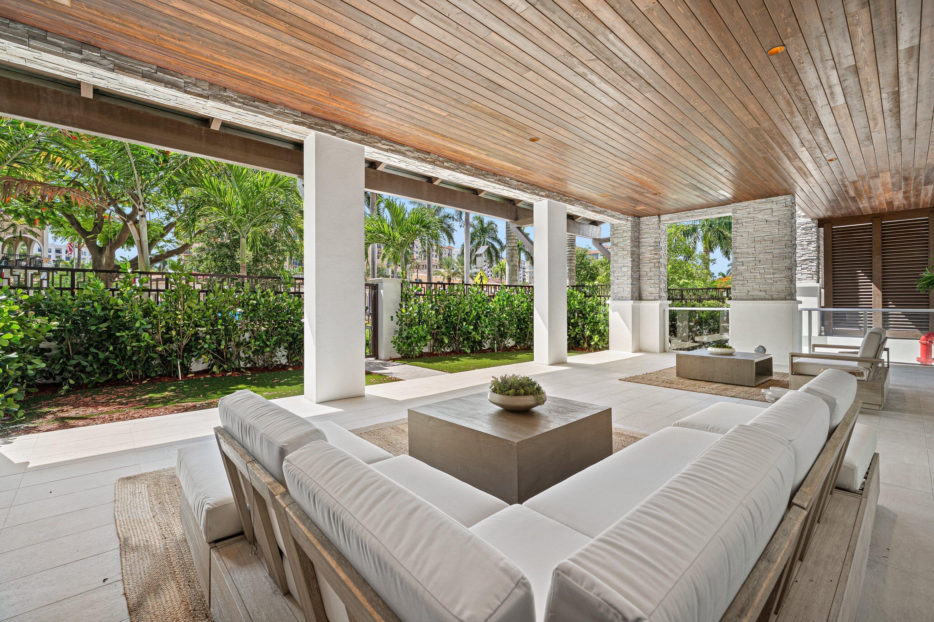 220 SE Mizner Boulevard 102