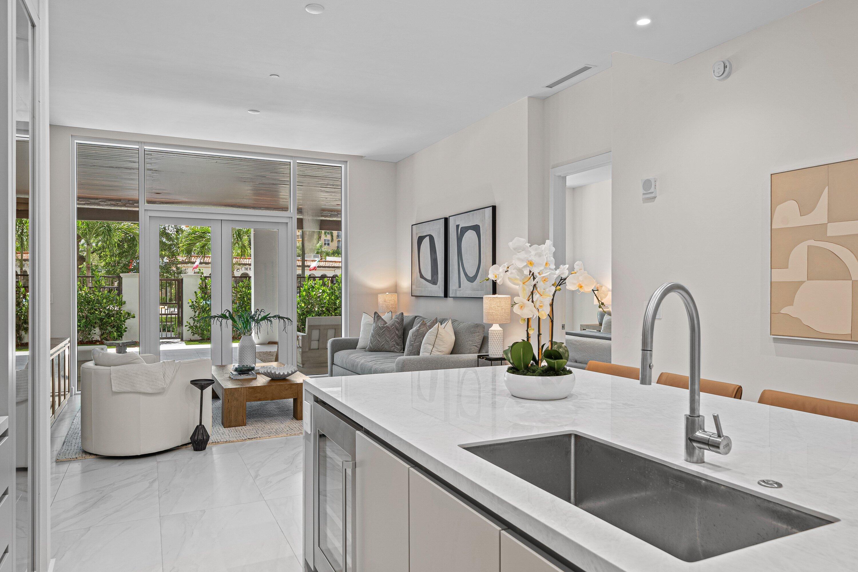 220 SE Mizner Boulevard 102