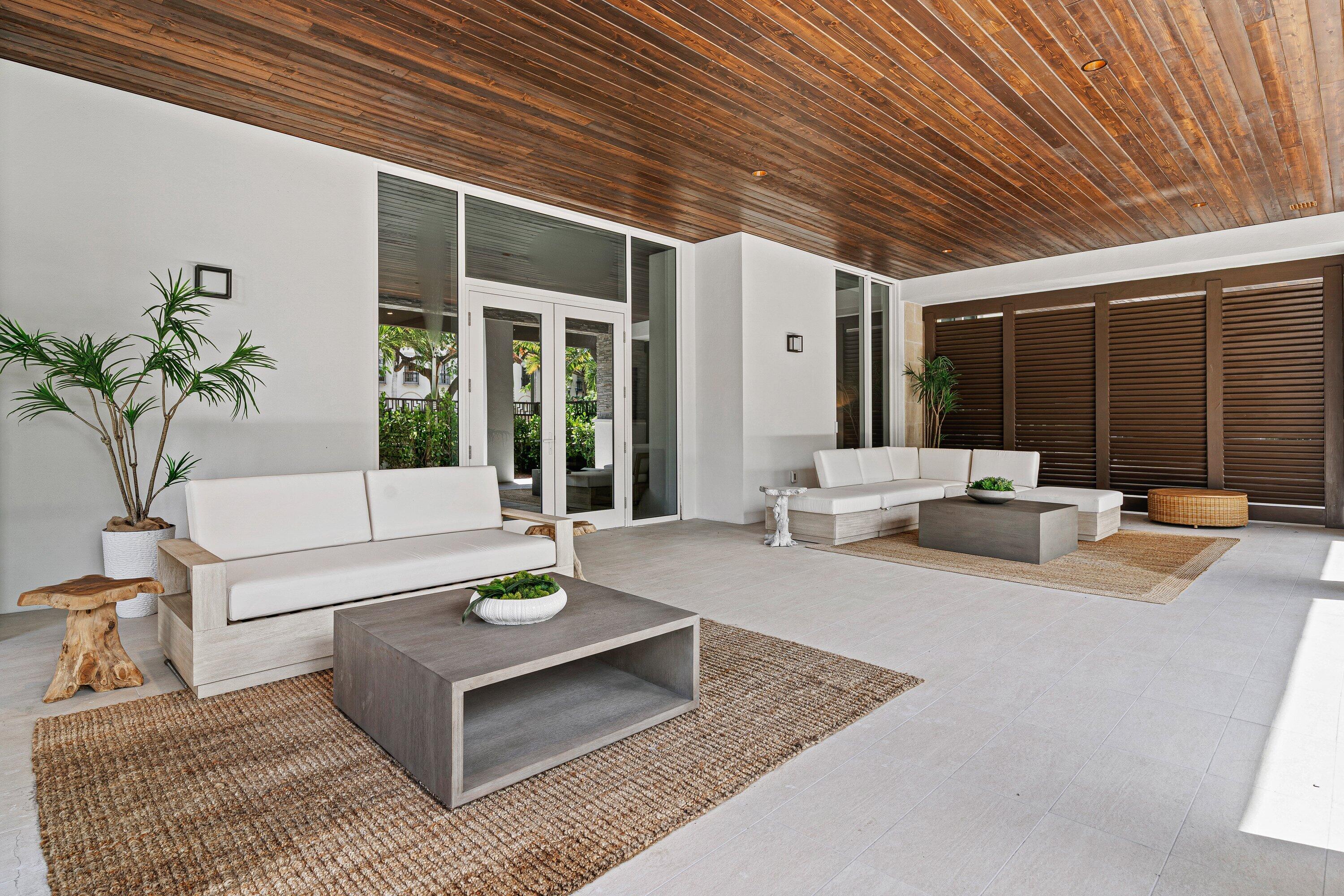 220 SE Mizner Boulevard 102