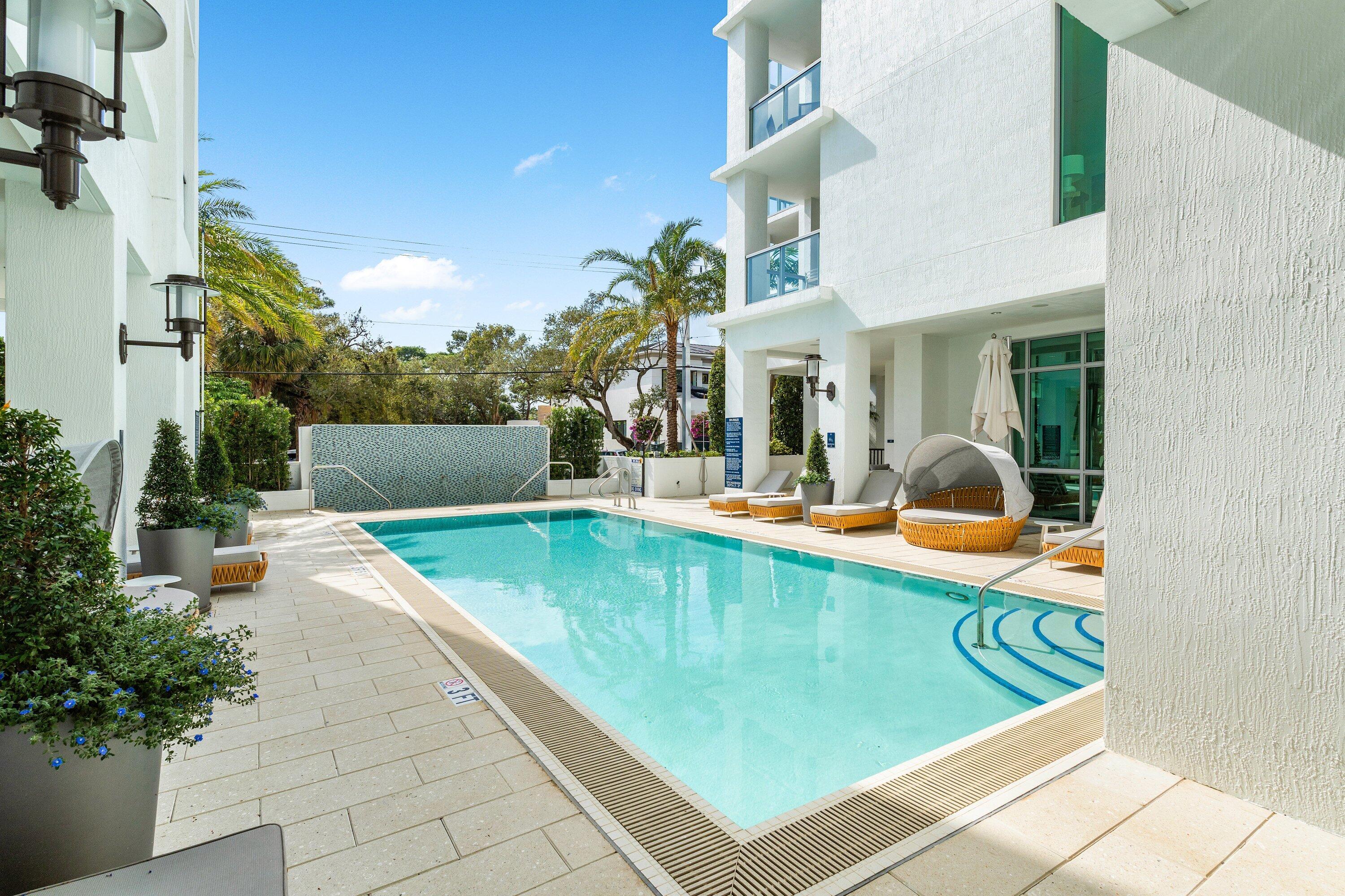 475 E Royal Palm Road 206