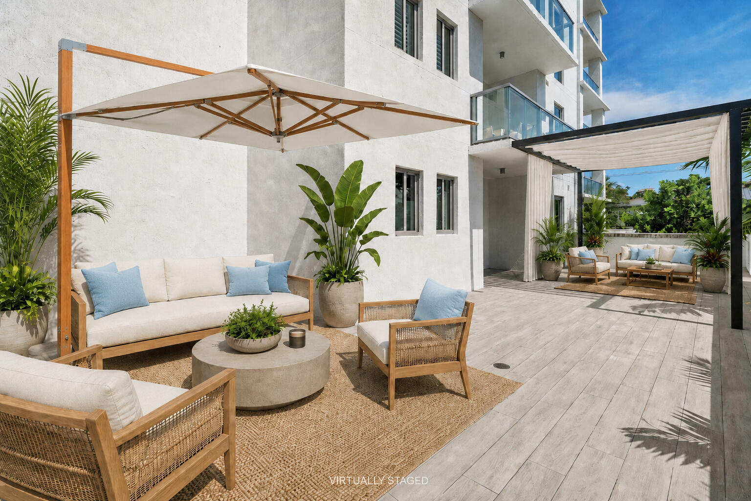 475 E Royal Palm Road 206