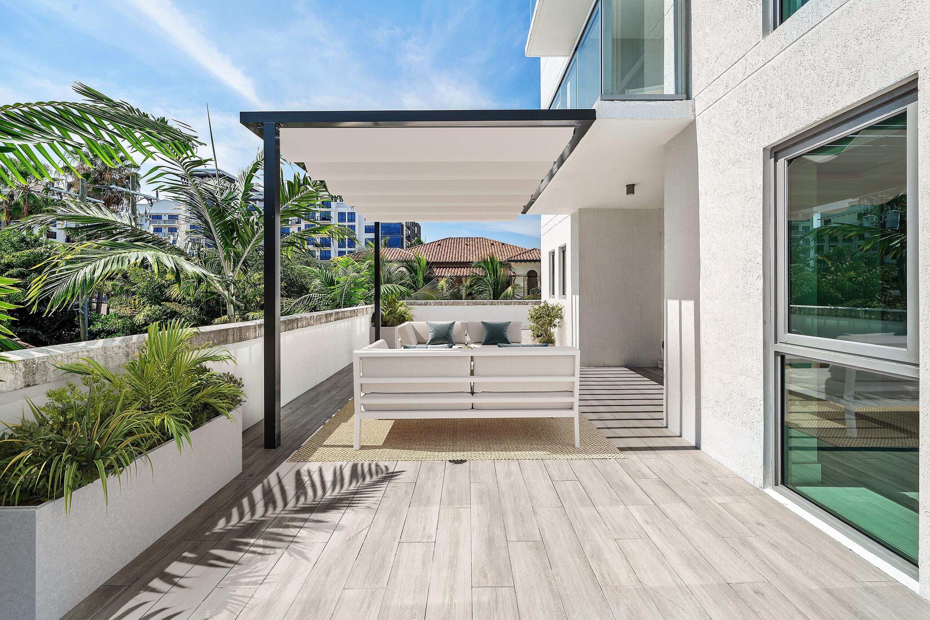 475 E Royal Palm Road 206