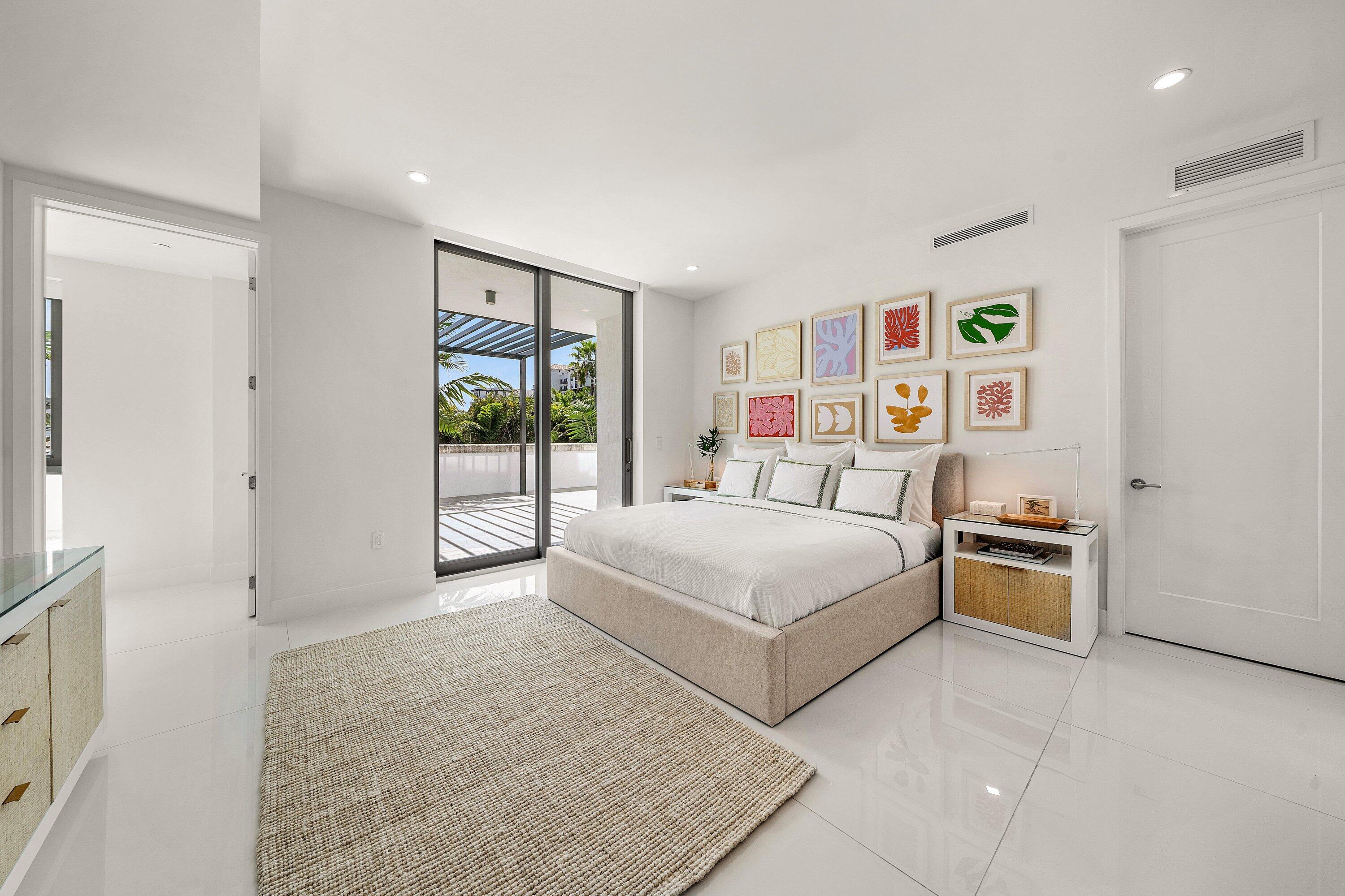 475 E Royal Palm Road 206
