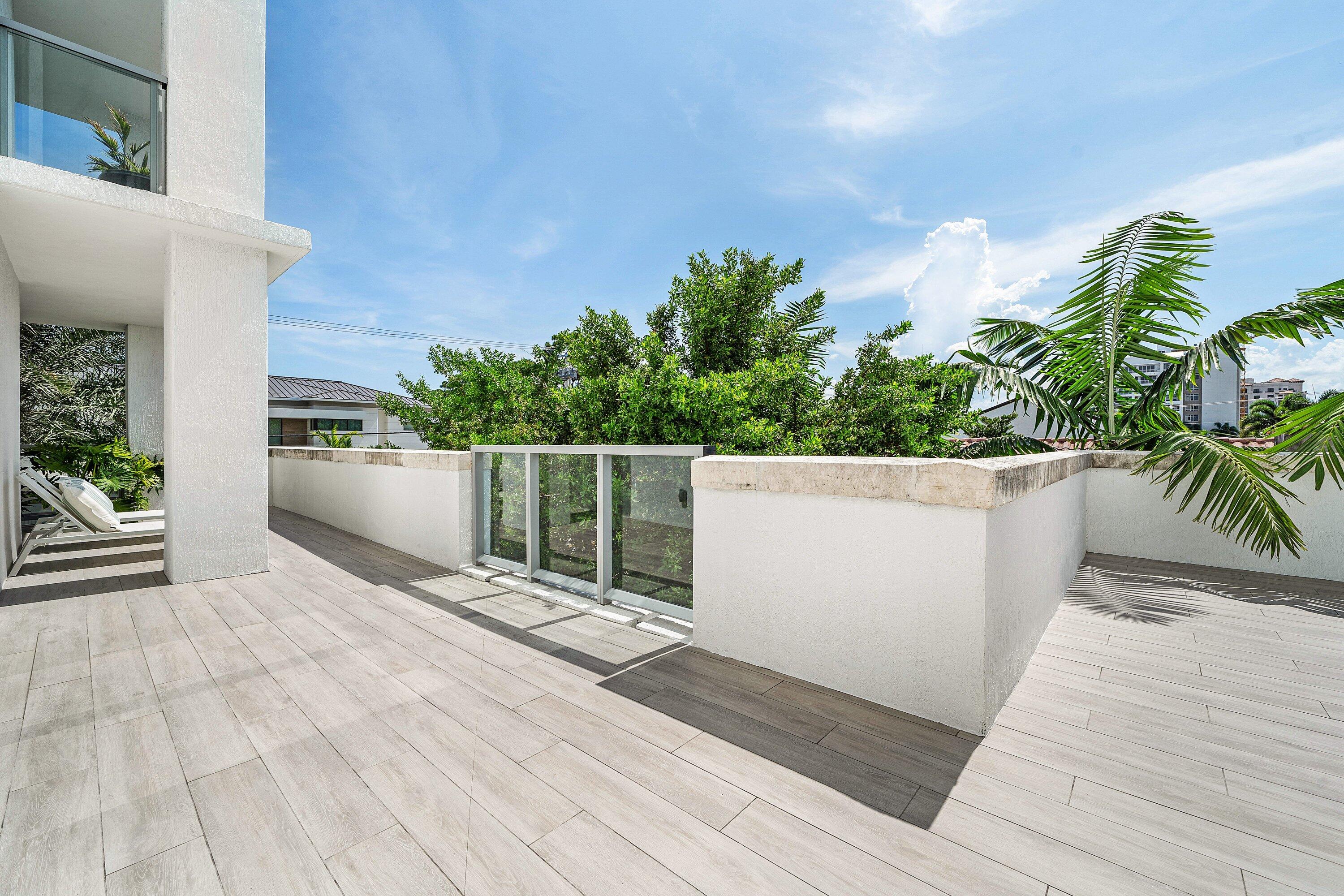 475 E Royal Palm Road 206