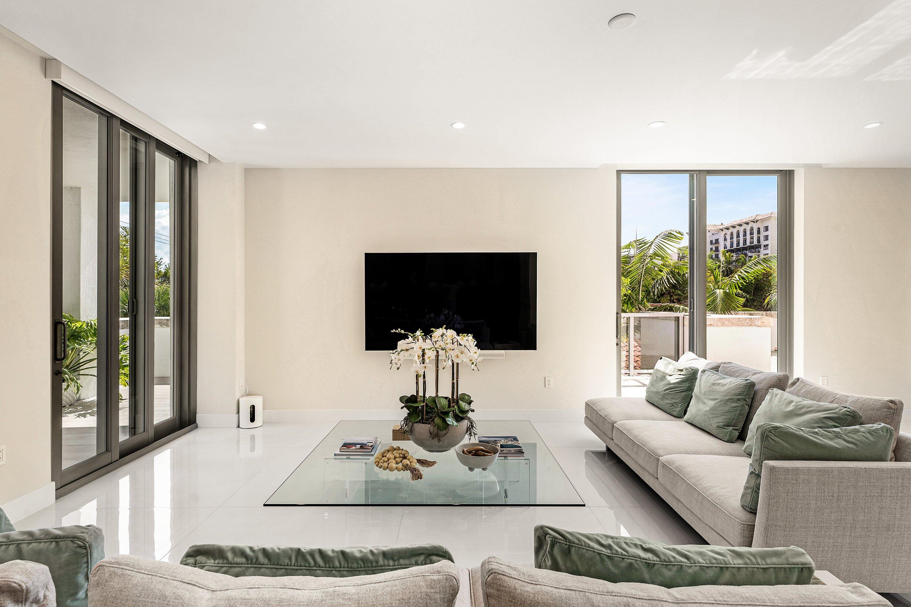 475 E Royal Palm Road 206