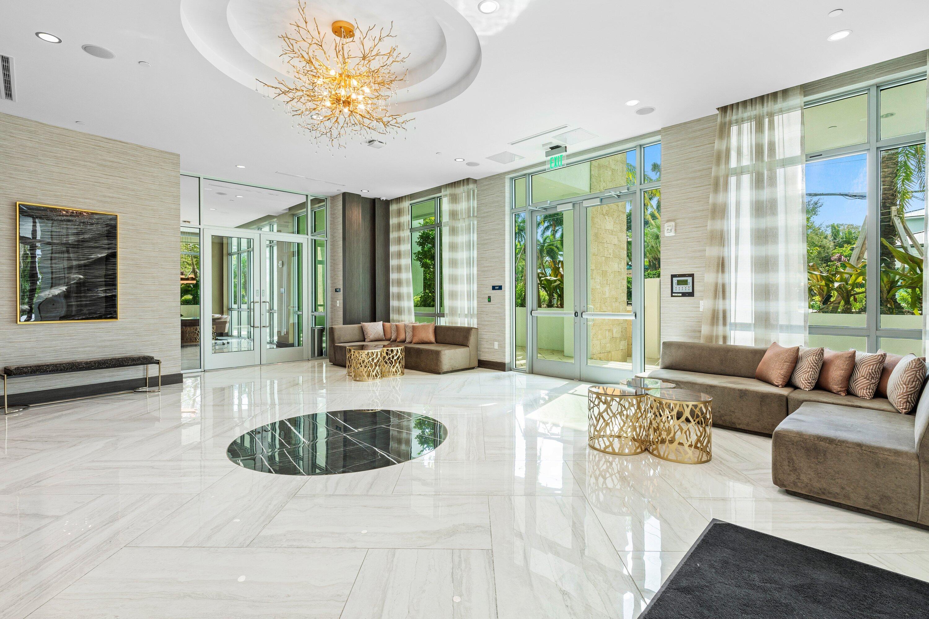 475 E Royal Palm Road 206