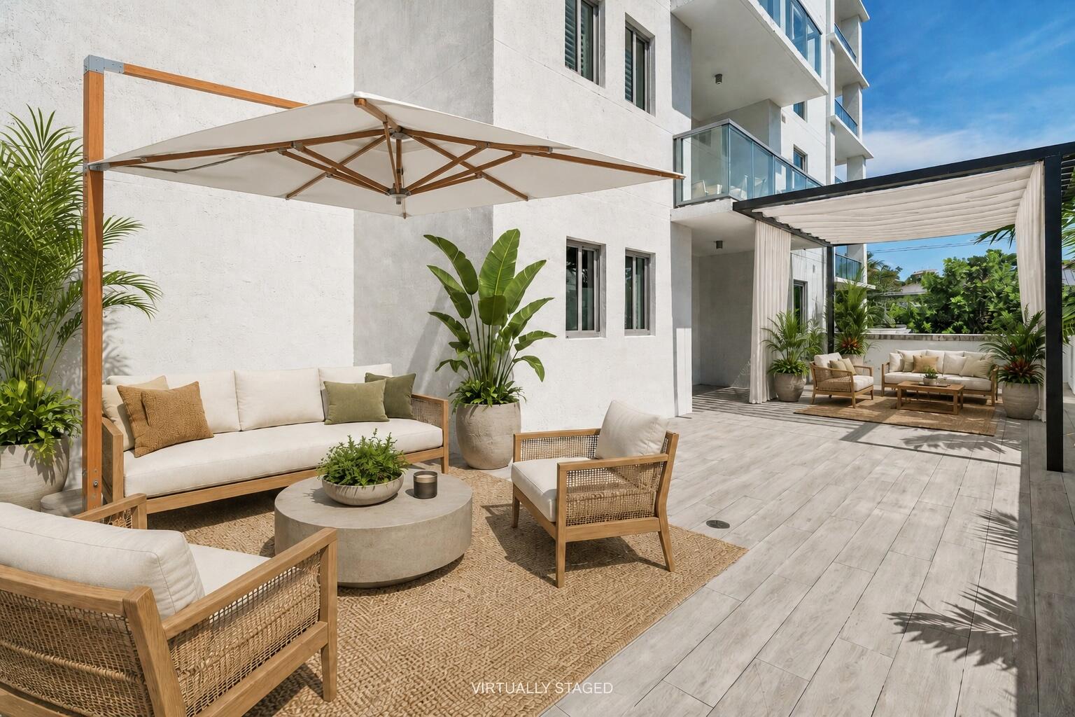 475 E Royal Palm Road 206