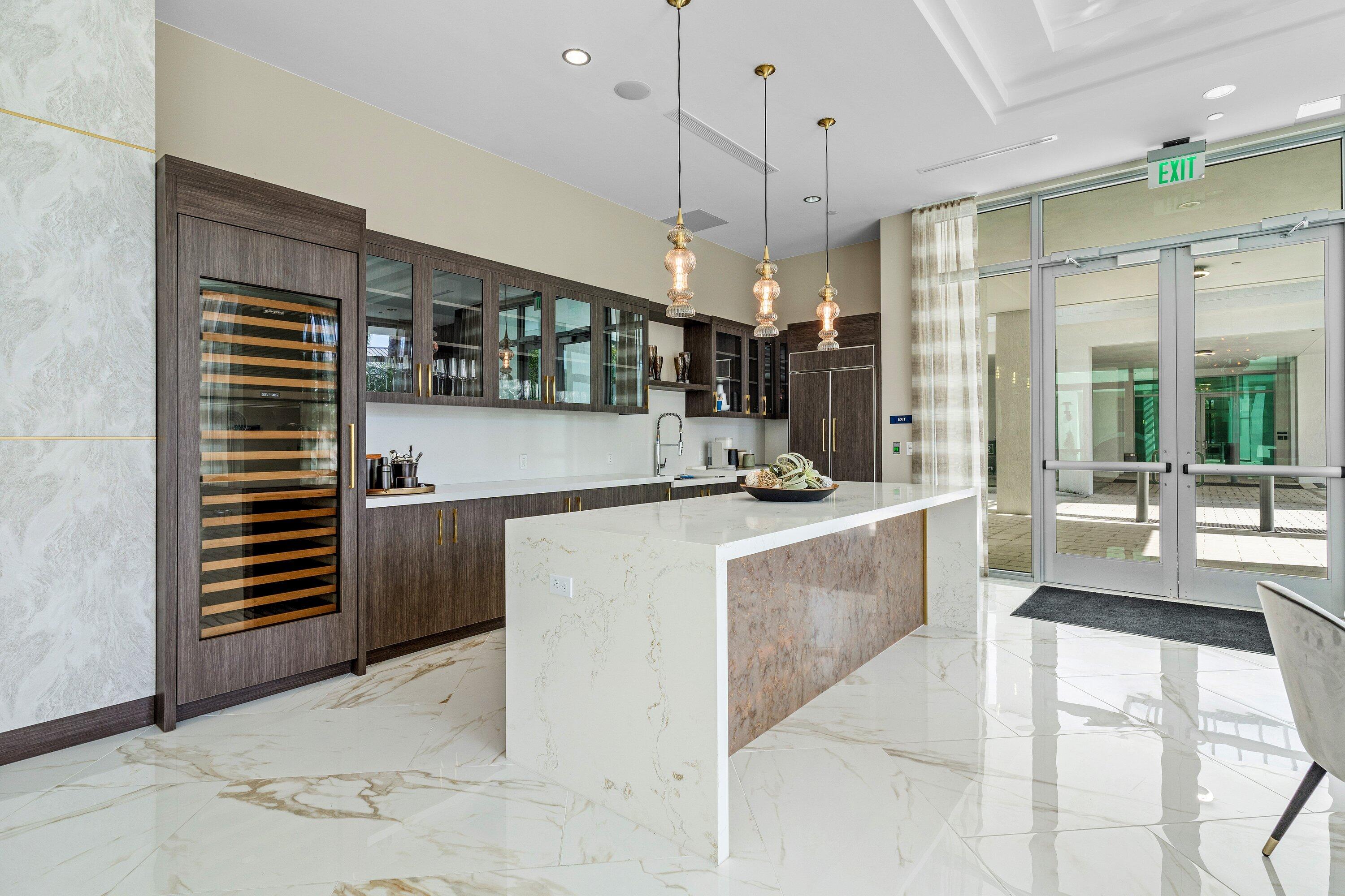 475 E Royal Palm Road 206