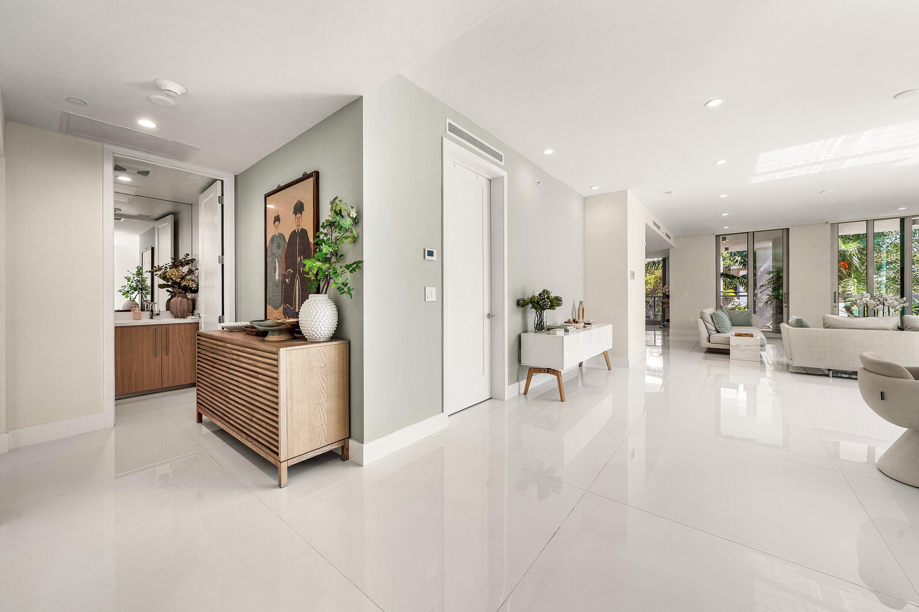 475 E Royal Palm Road 206
